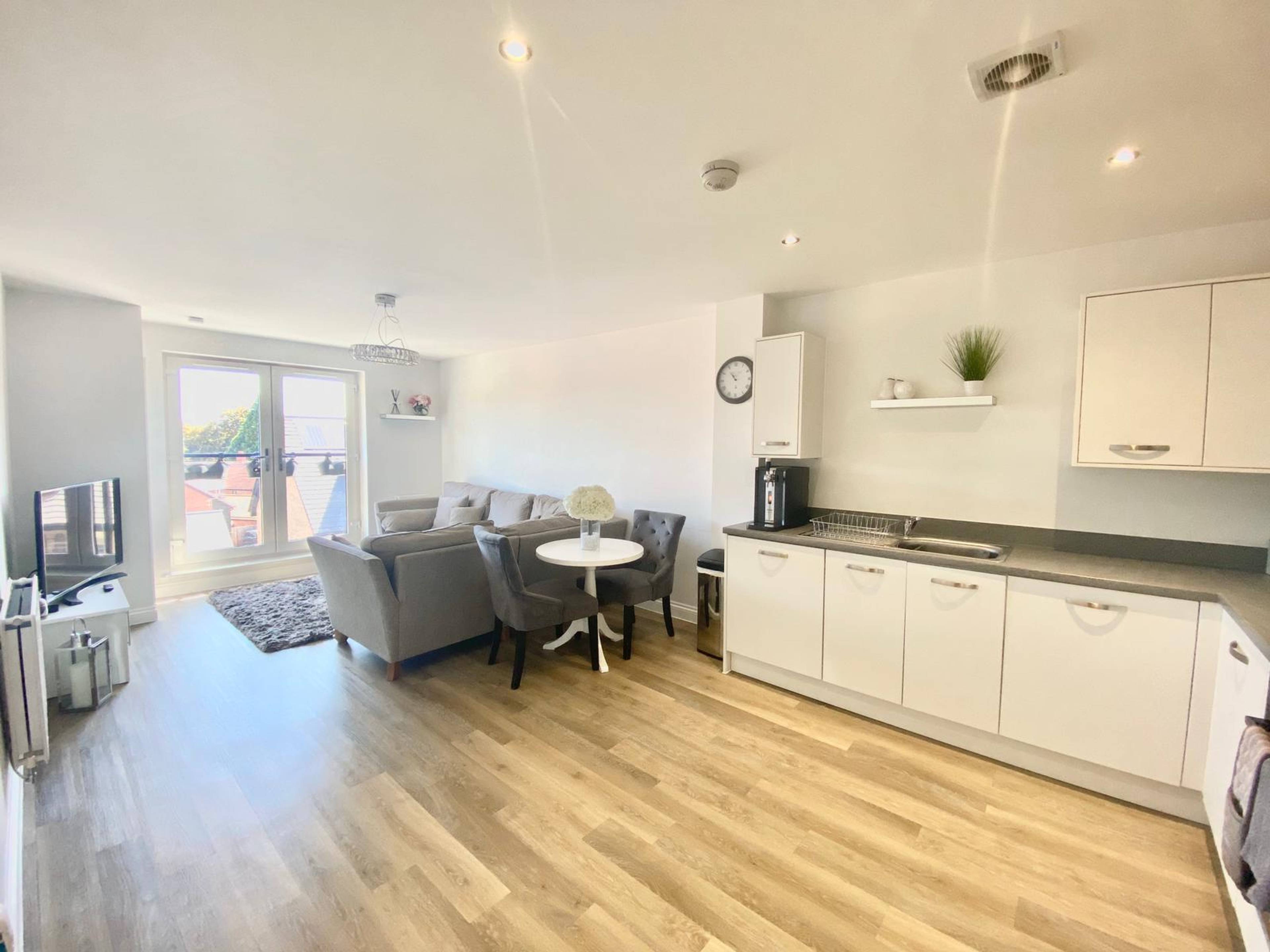 Lodge Kitchen/Living