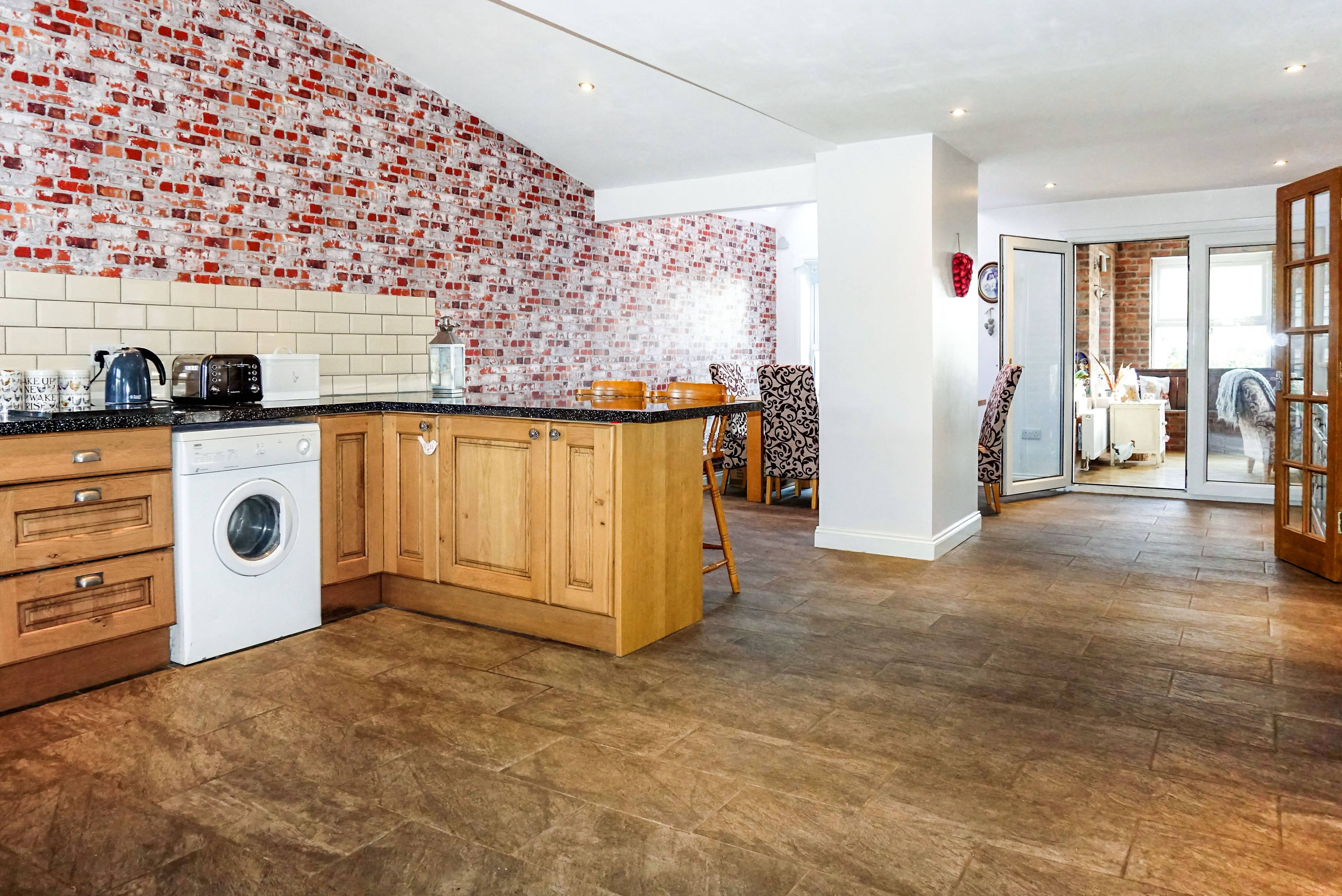 Kitchen/Dining Room