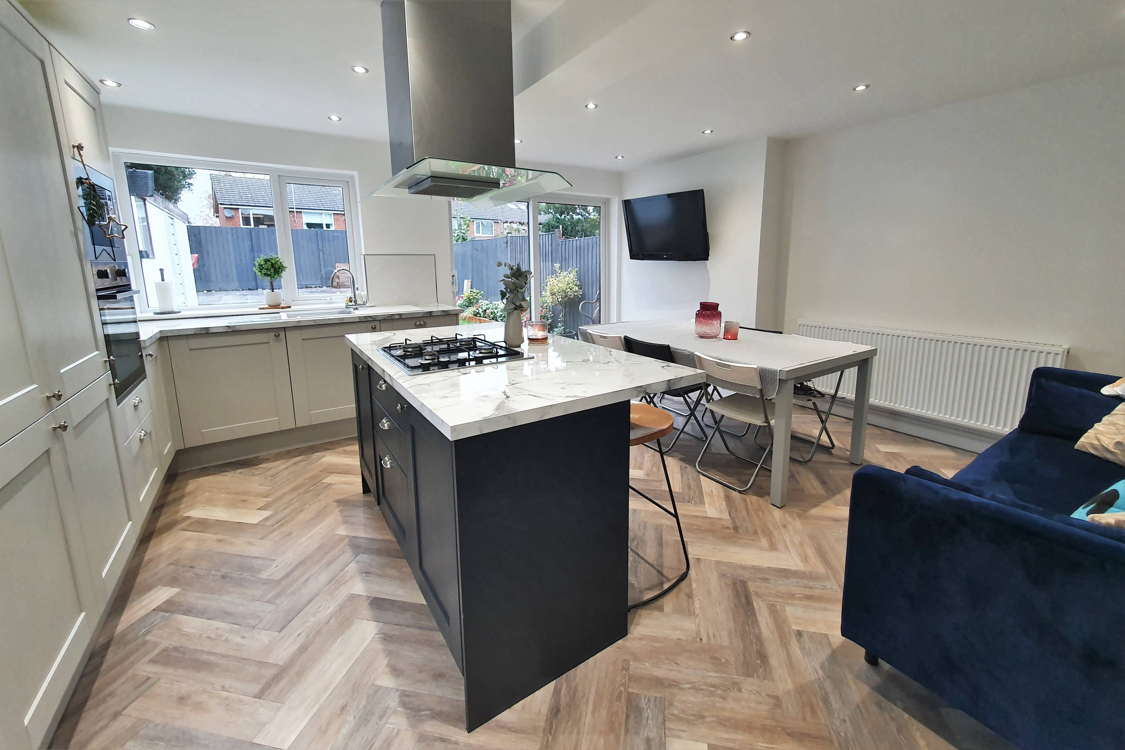 Kitchen/family Room