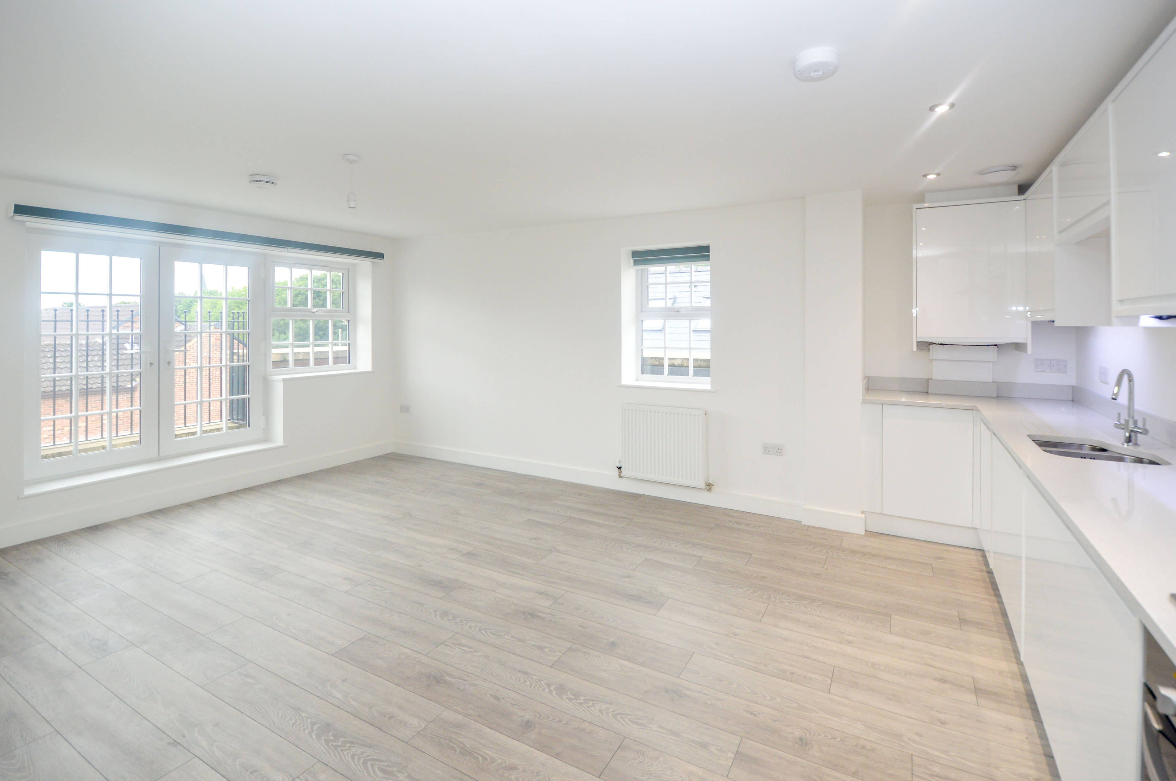 Lounge / Kitchen