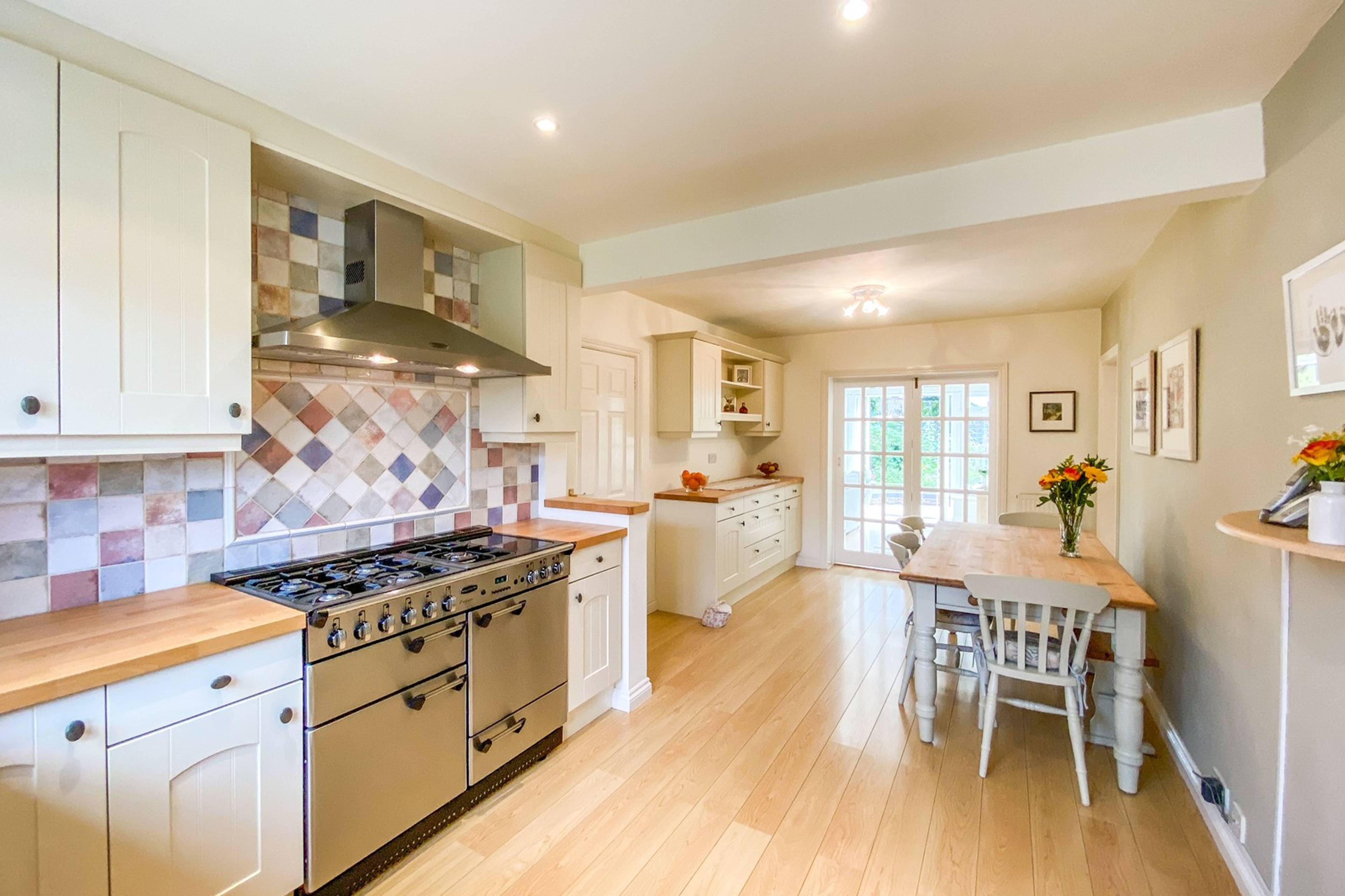 Kitchen/Breakfast