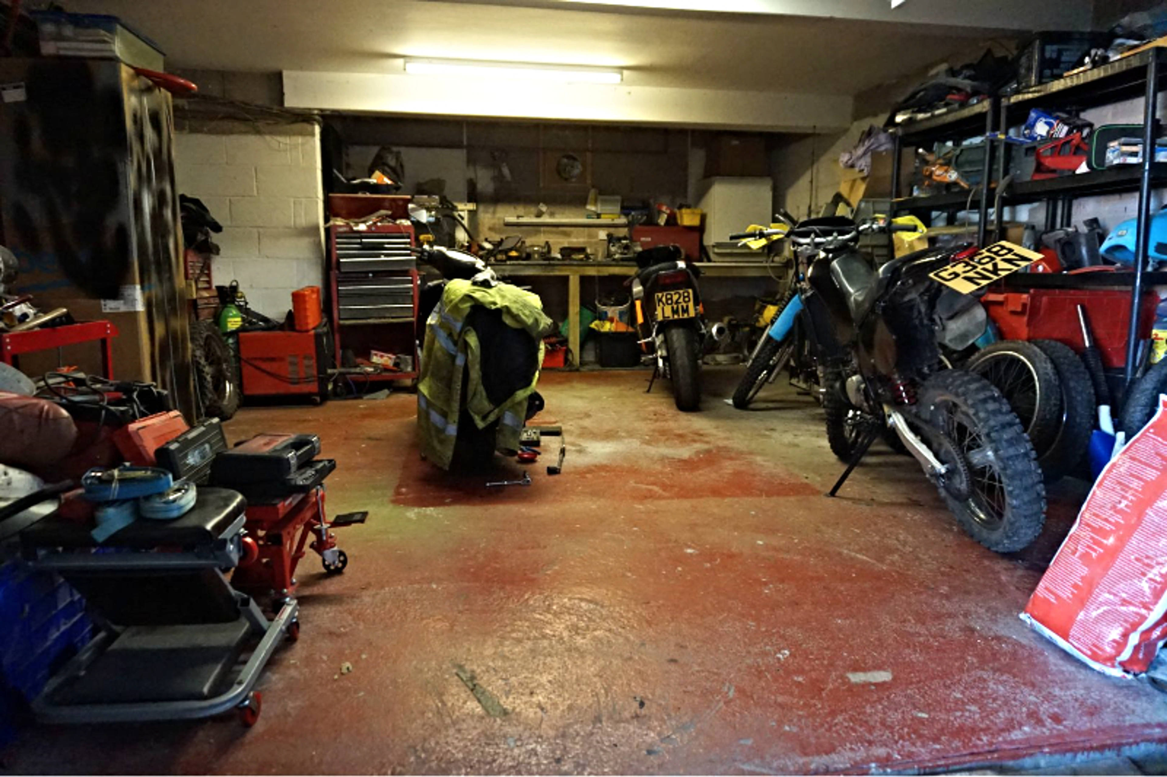 garage