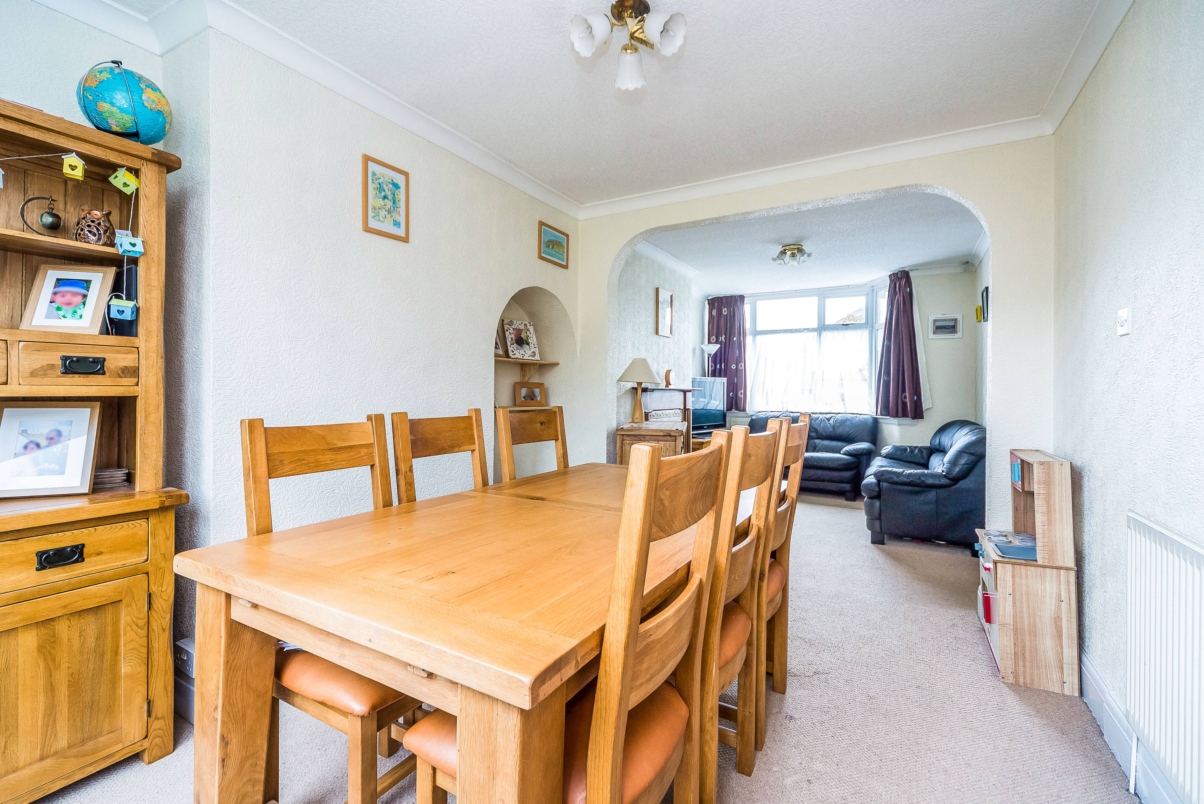 Lounge/Dining Room