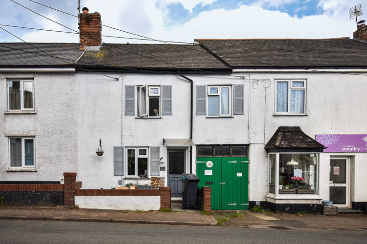 2 bedroom terraced house