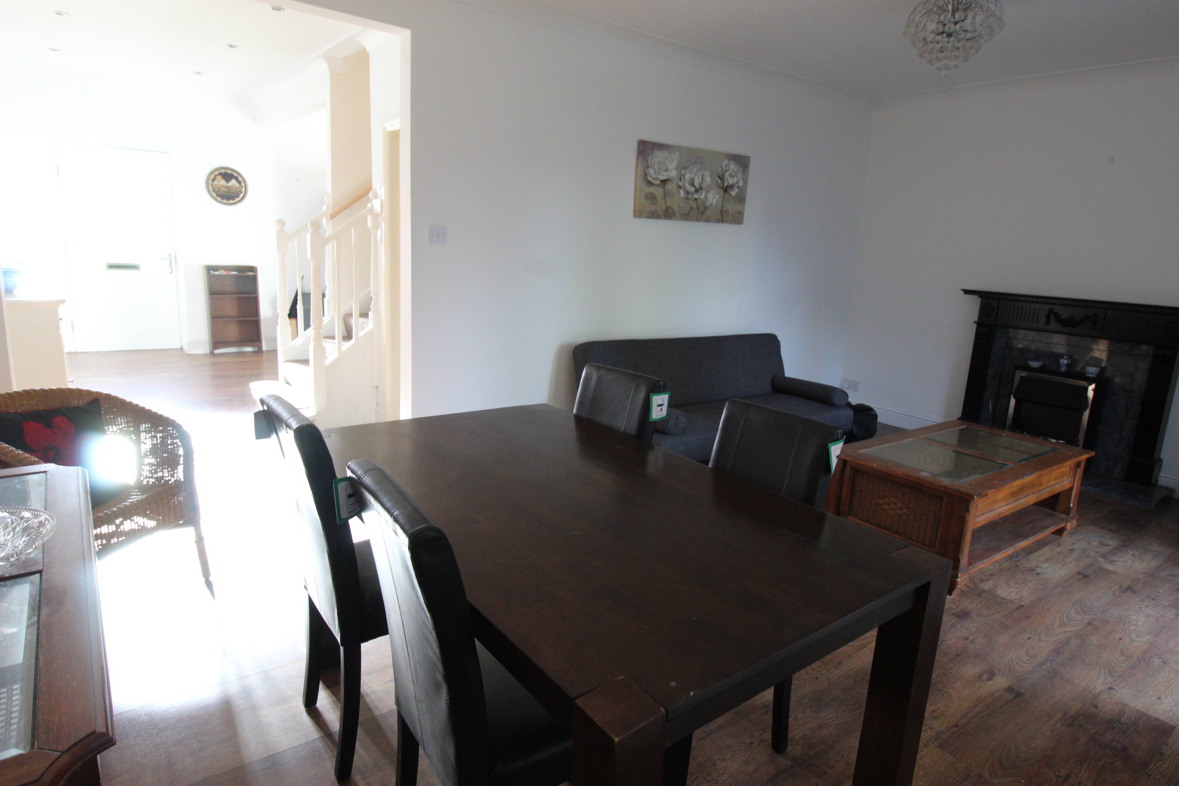 Lounge / Kitchen