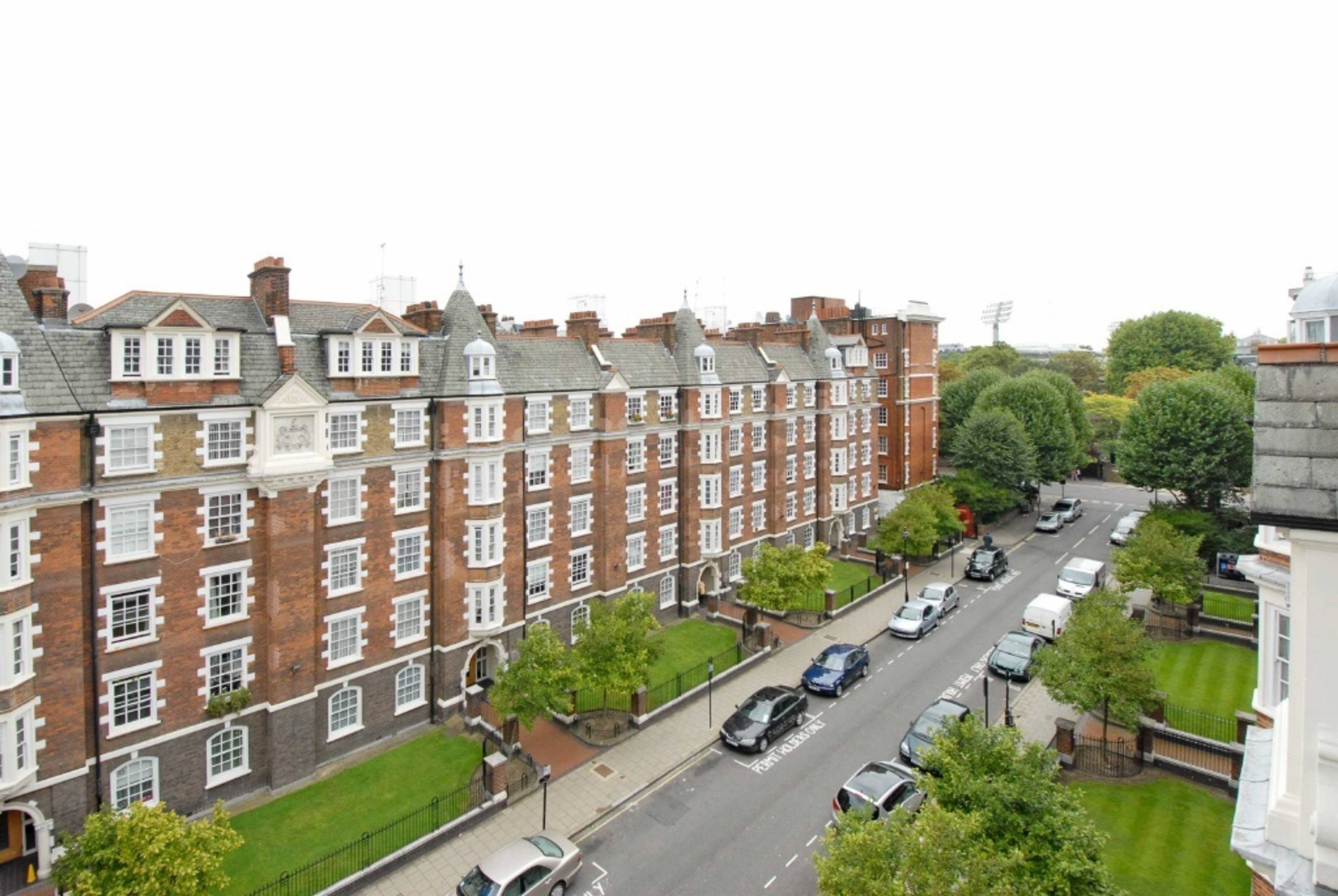 Site Front