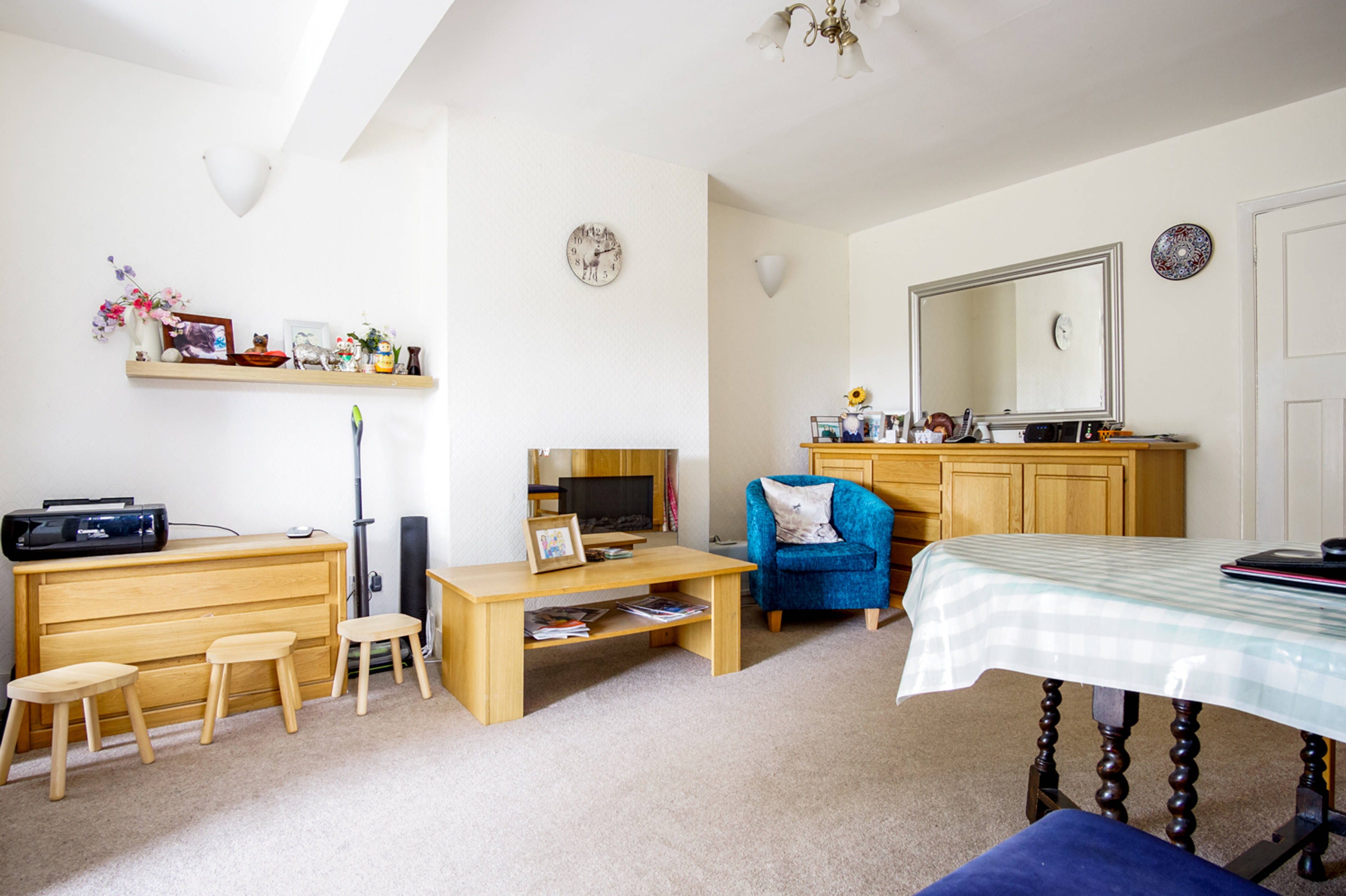 Lounge/Dining Room