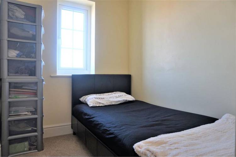 3 bedroom semi-detached house