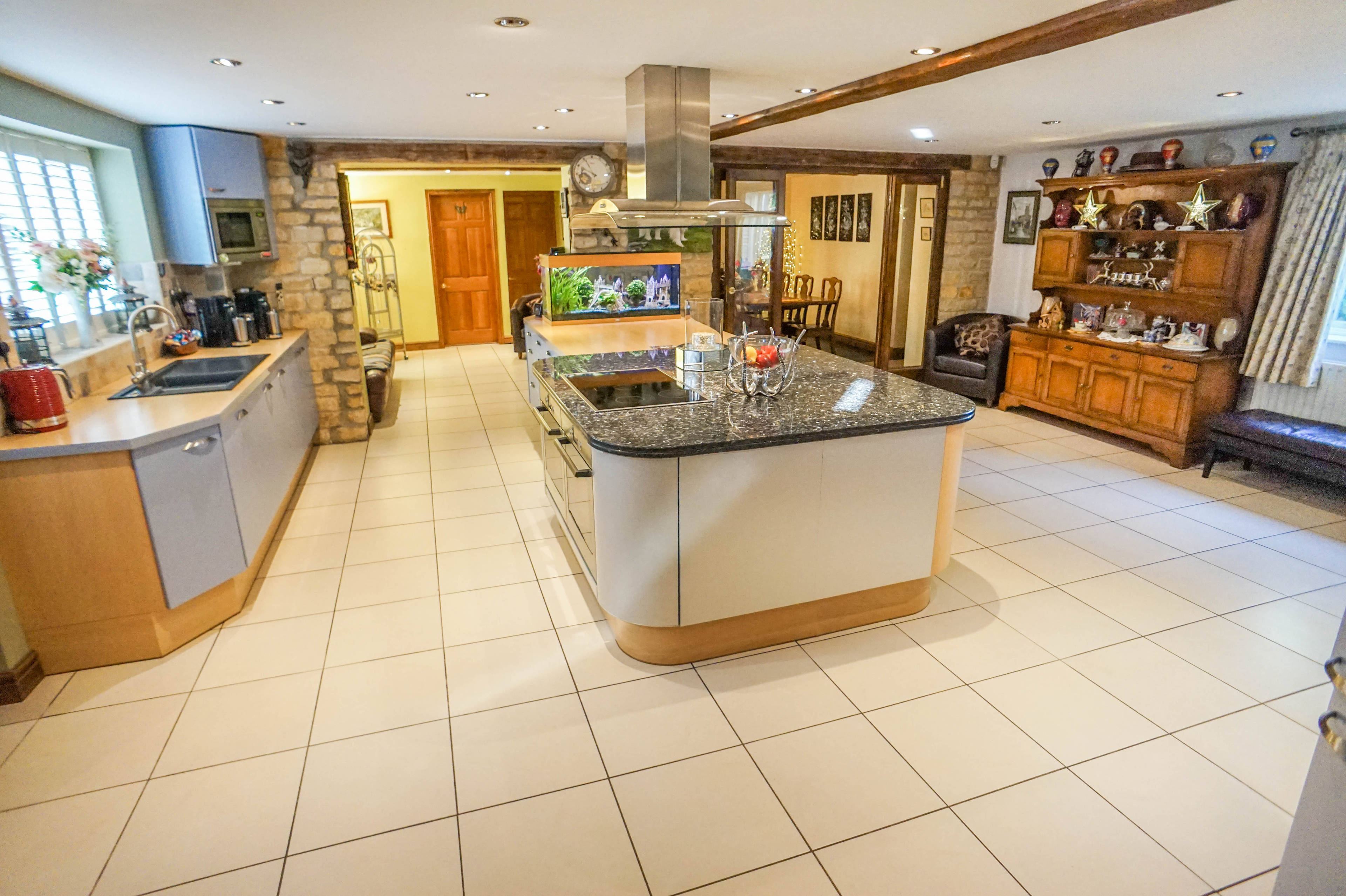 Kitchen/Breakfast