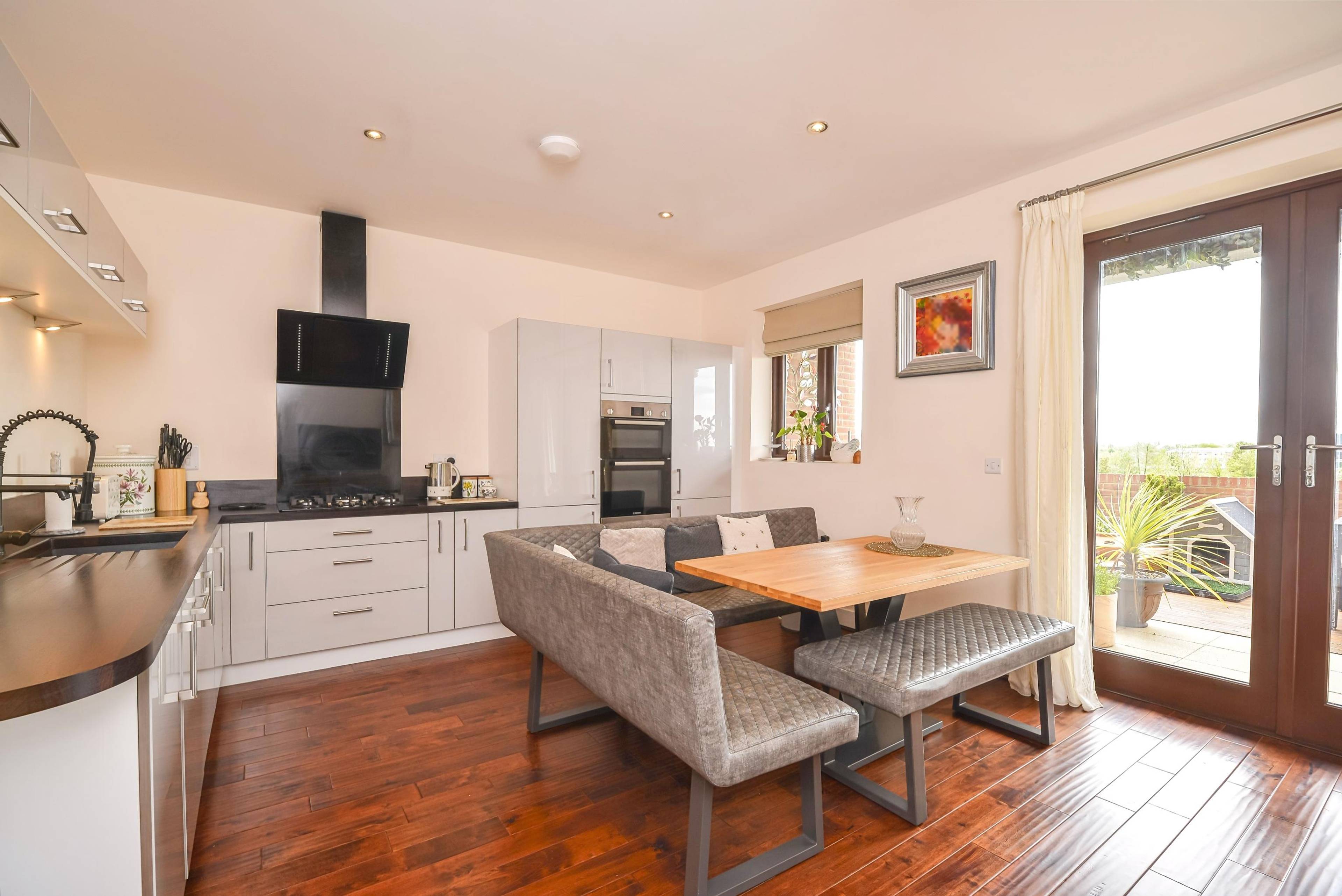 Kitchen/Dining Room