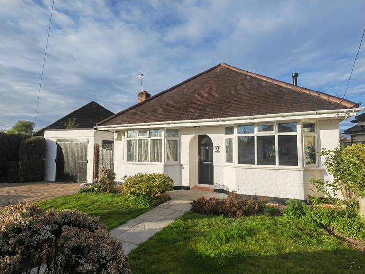 2 bedroom detached bungalow