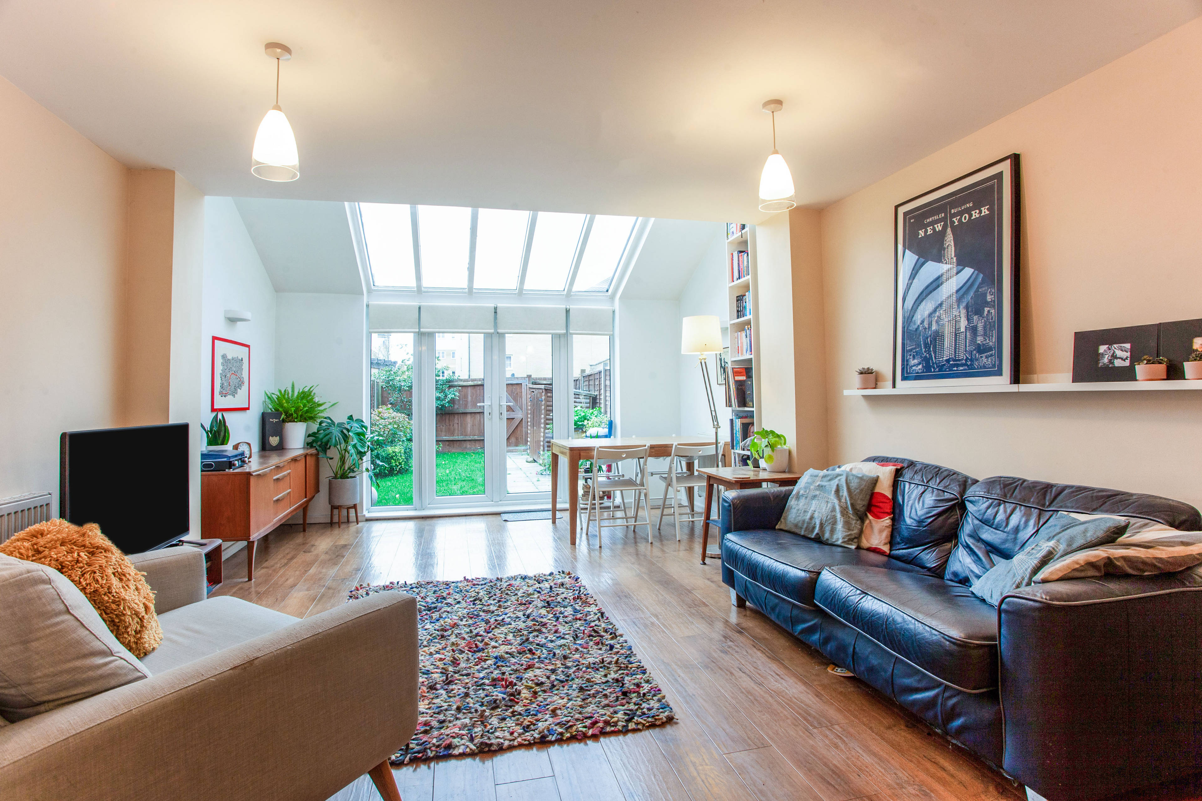 Lounge/Dining Room