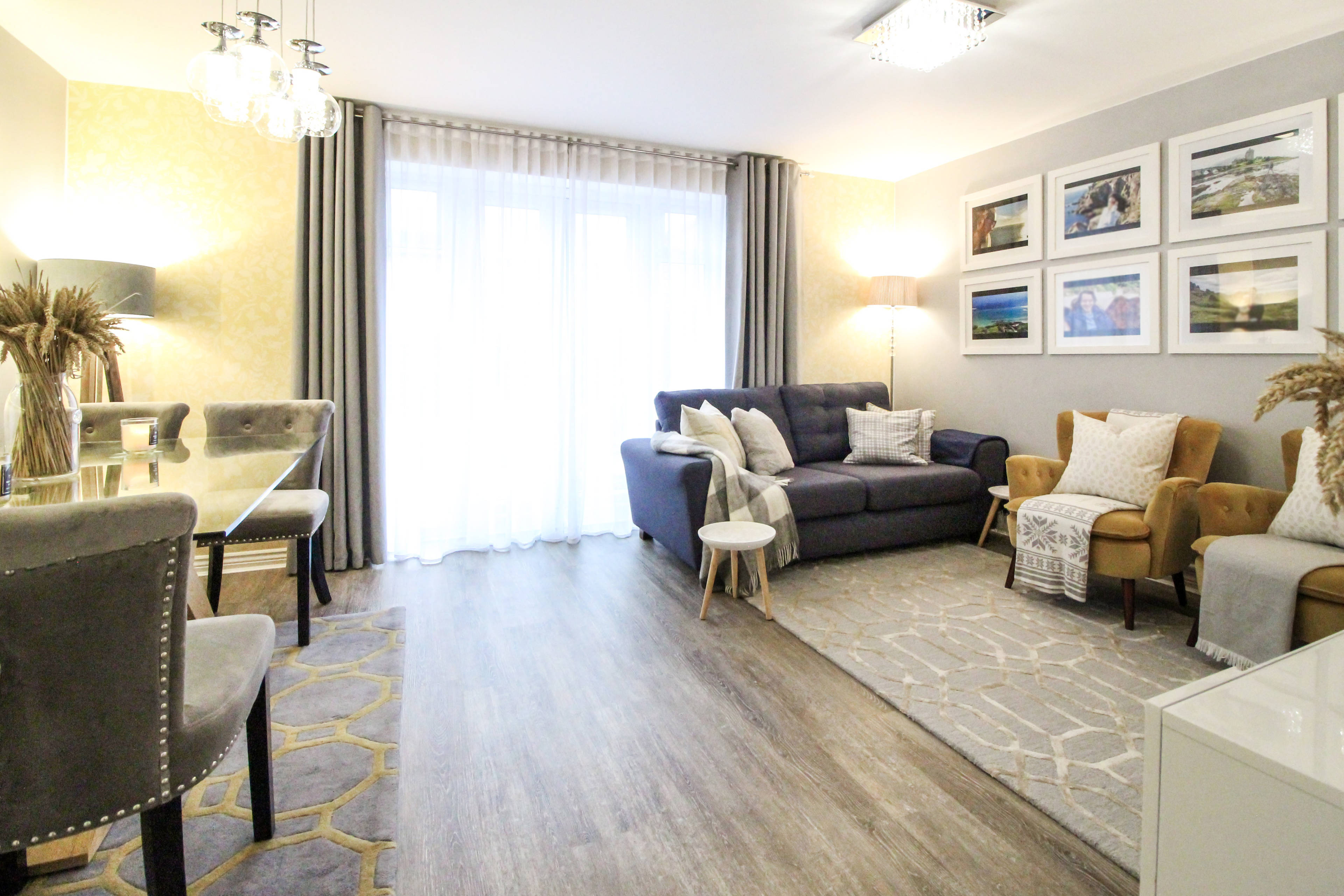 Lounge/Dining Room