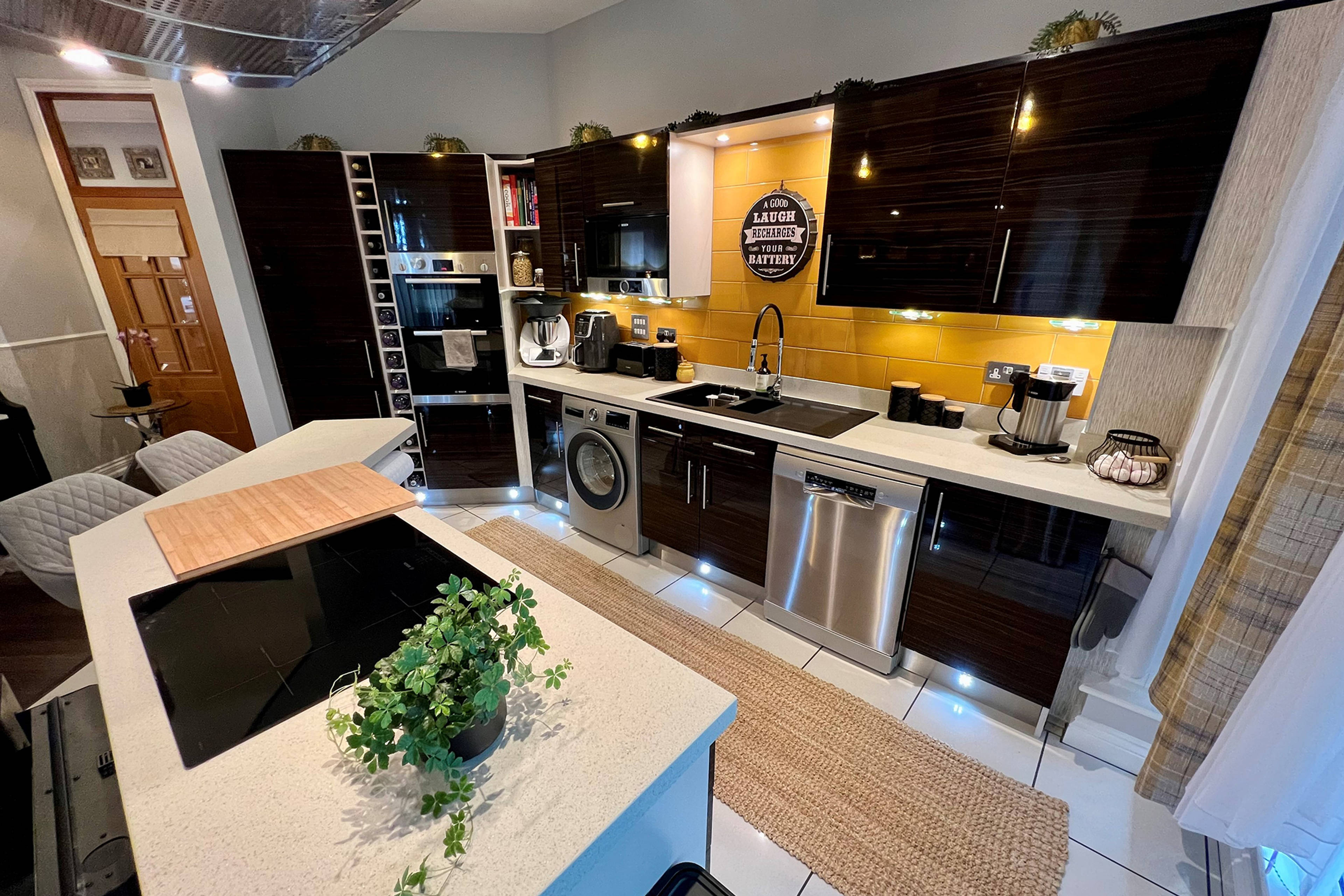 Kitchen/Breakfast