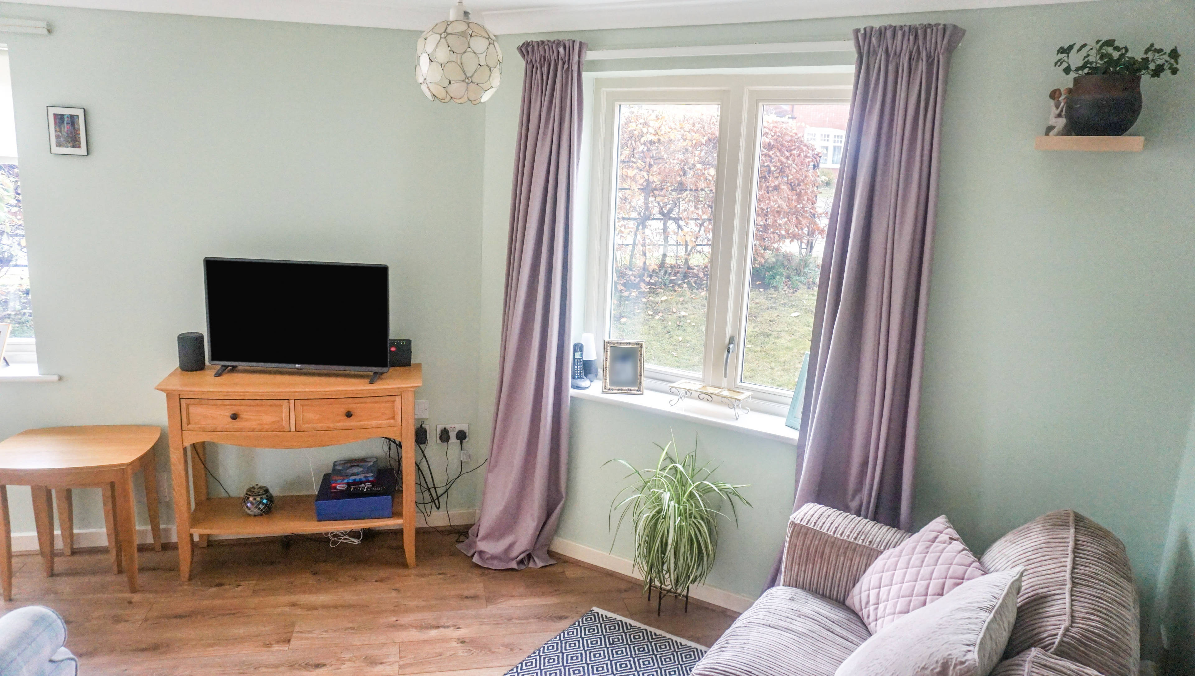 Lounge/Dining Room