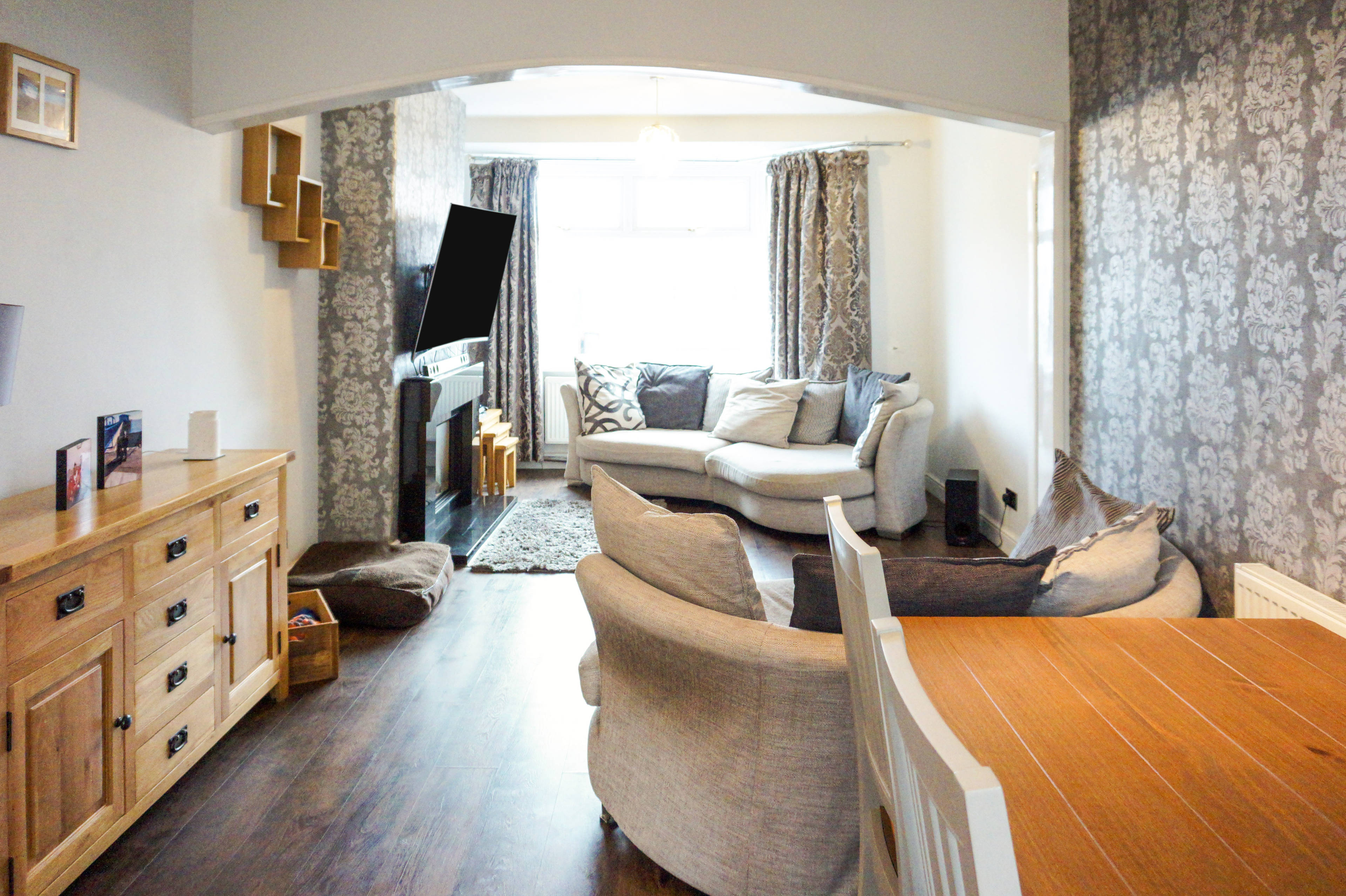Lounge/Dining Room