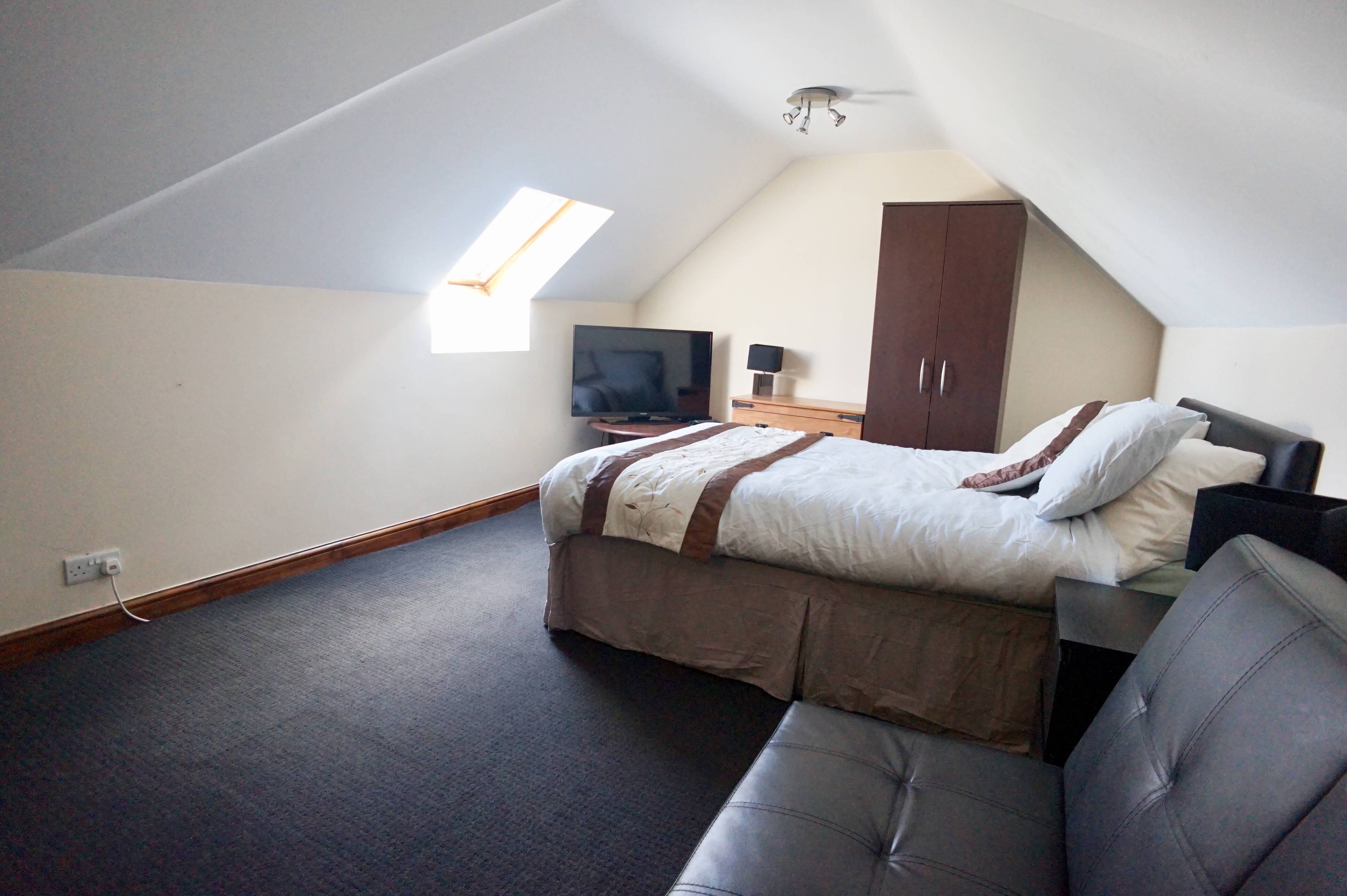 Bedroom Seven