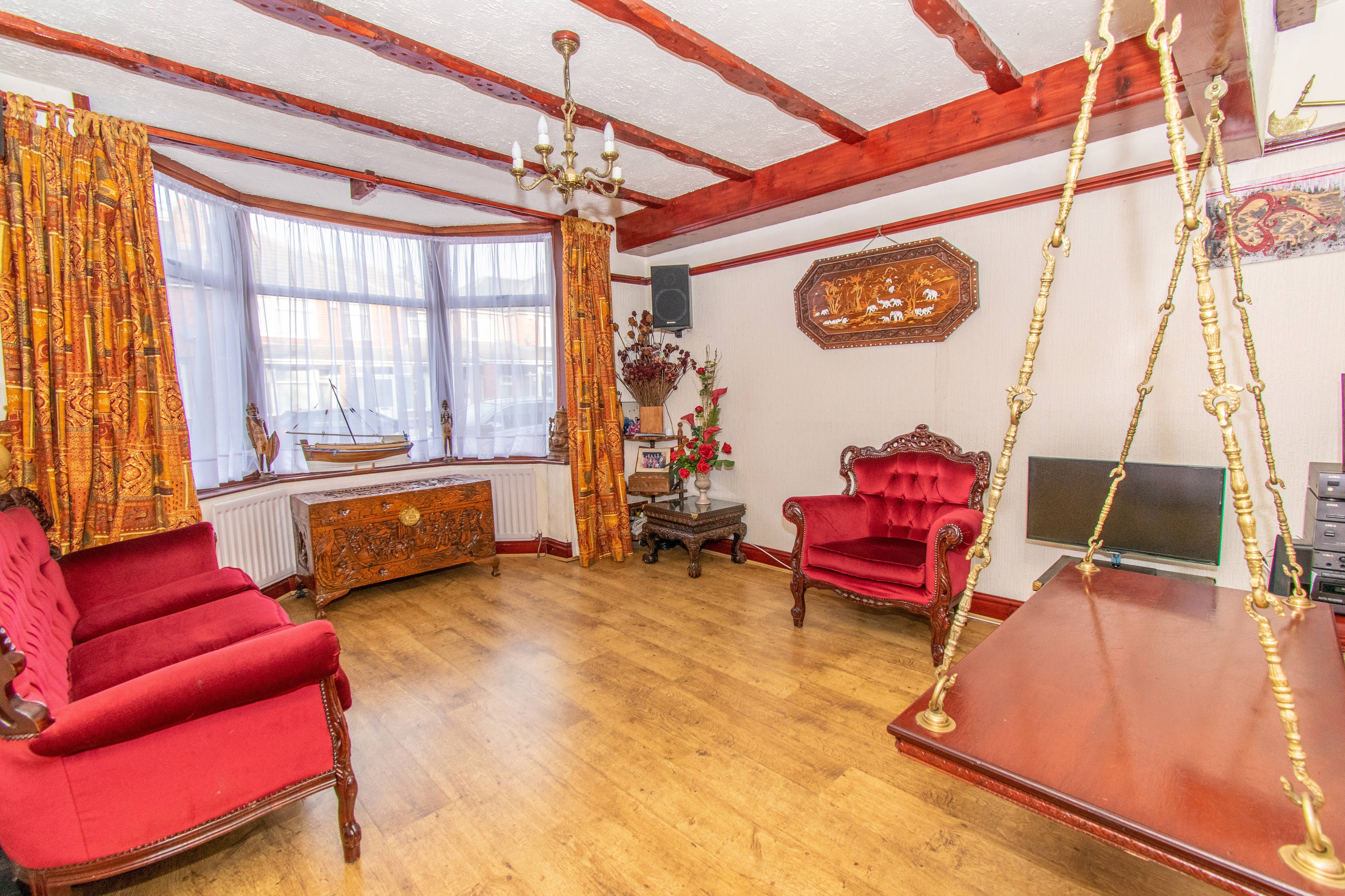 Lounge/Dining Room