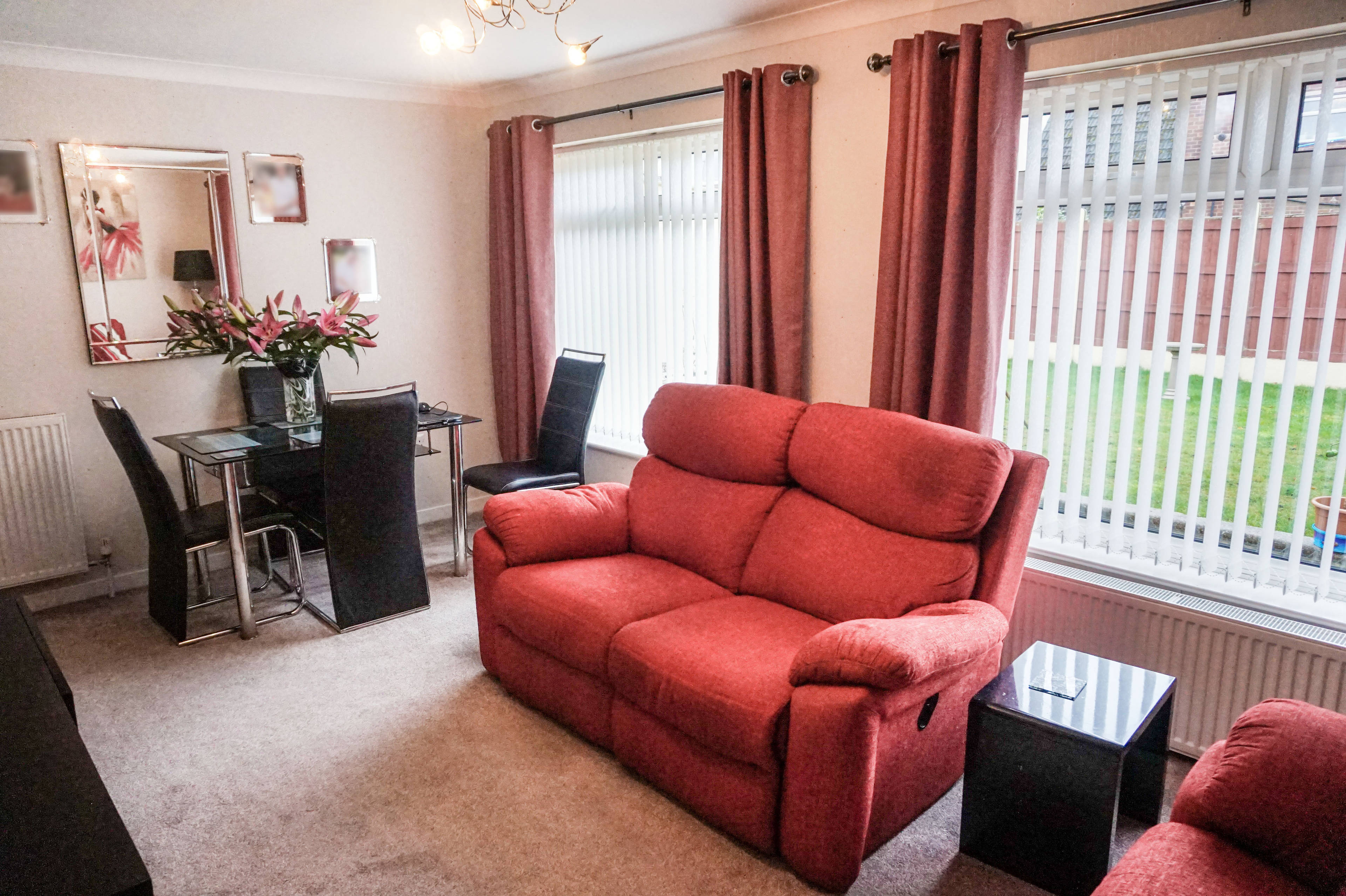Lounge/Dining Room