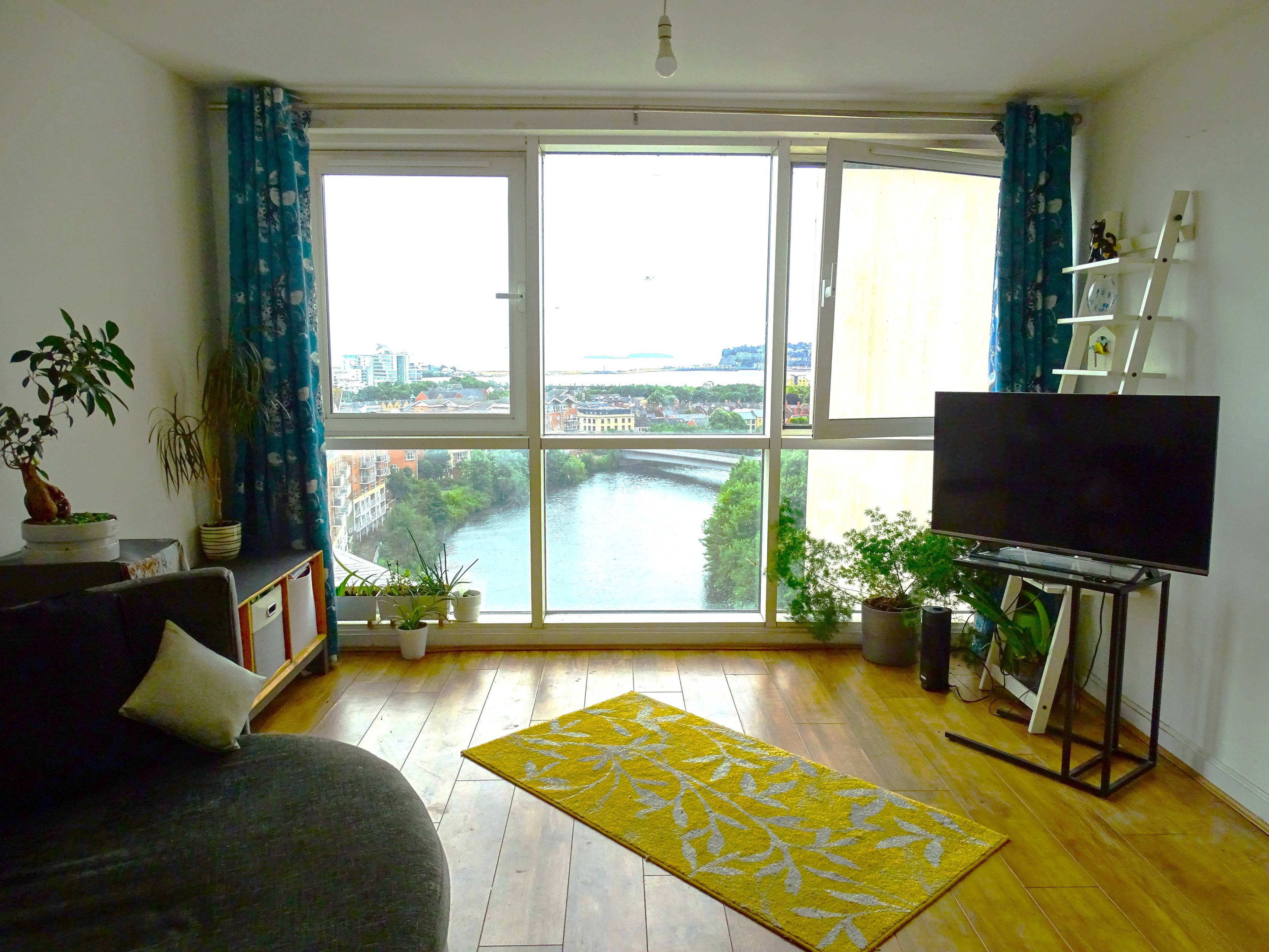 Apartment Living Rm