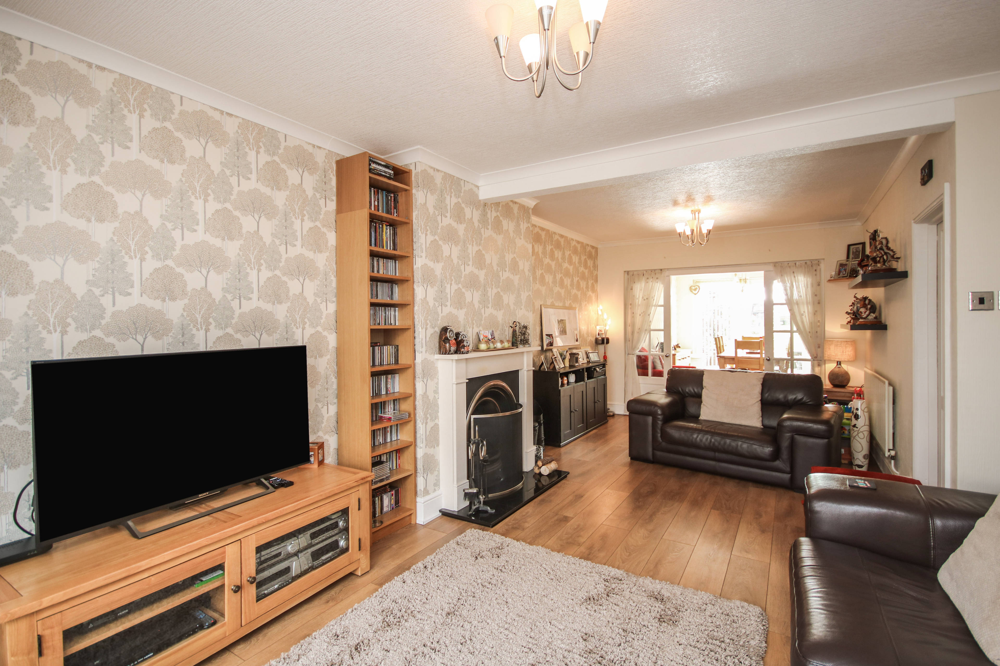 Lounge/Dining Room