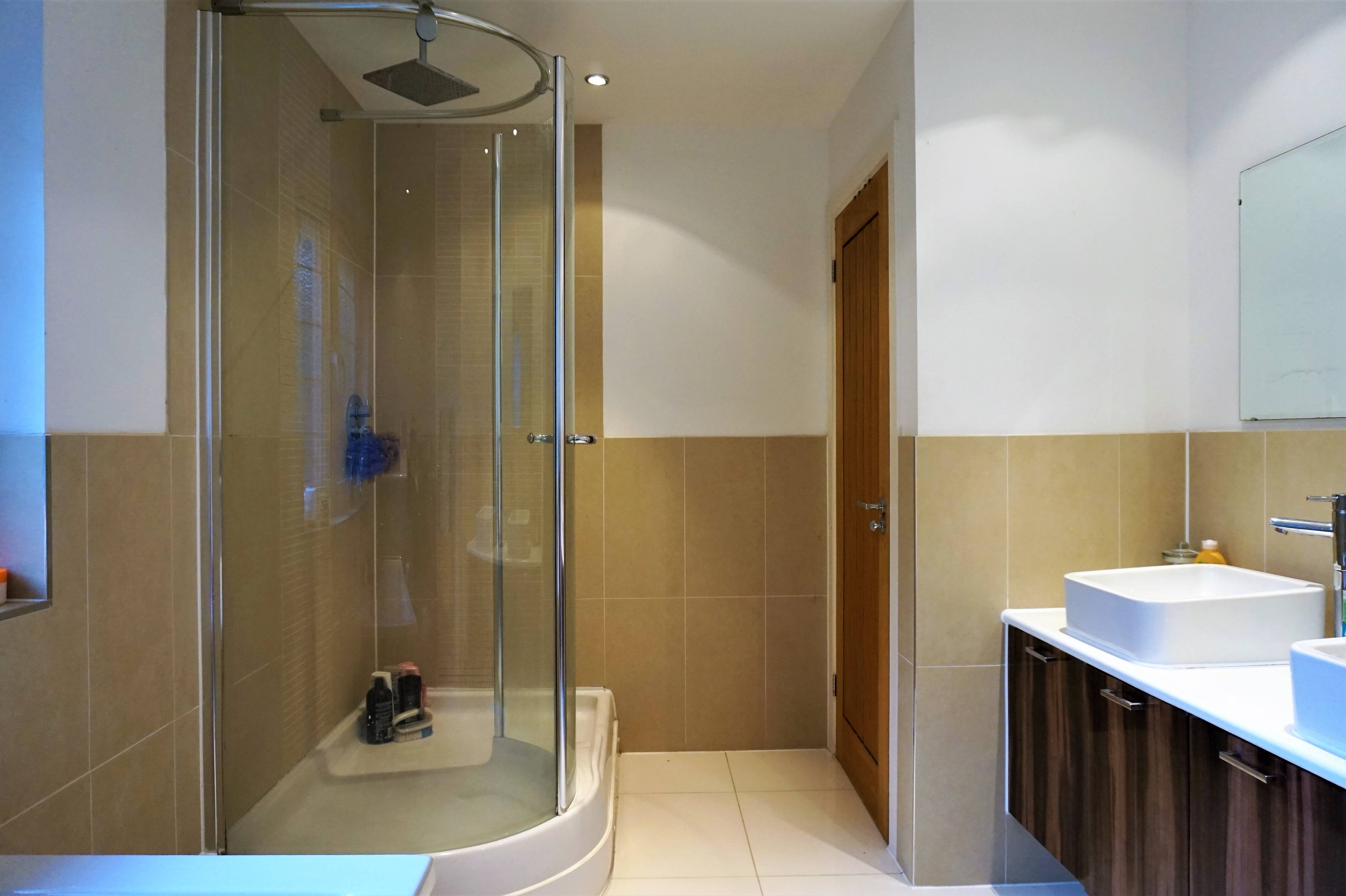 Master En-suite