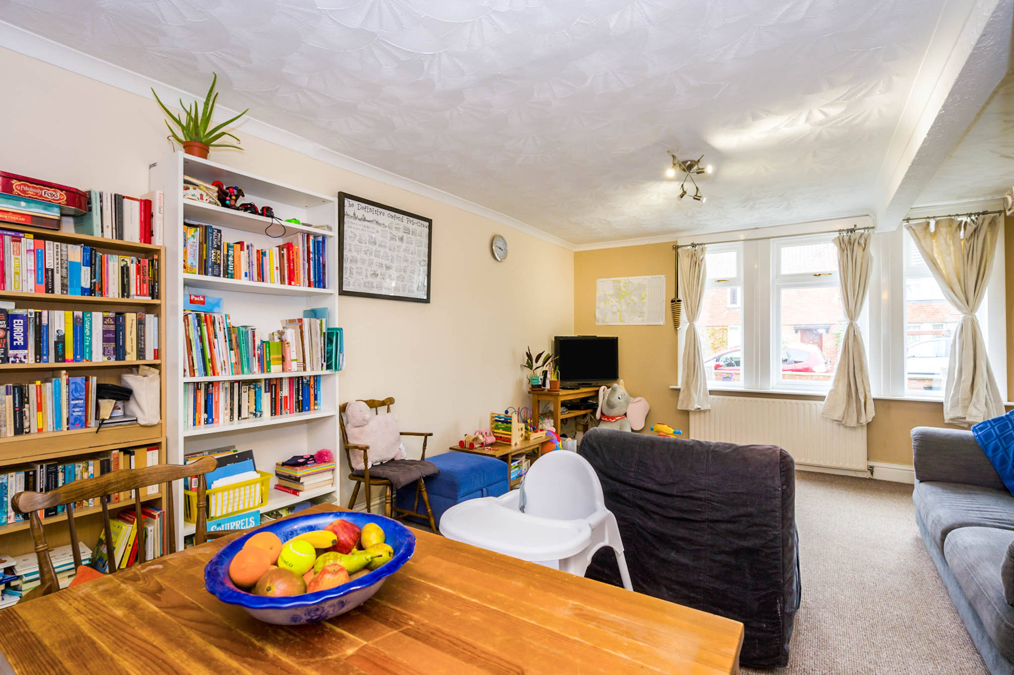 Lounge/Dining Room