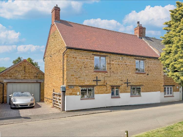 4 bedroom semi-detached house