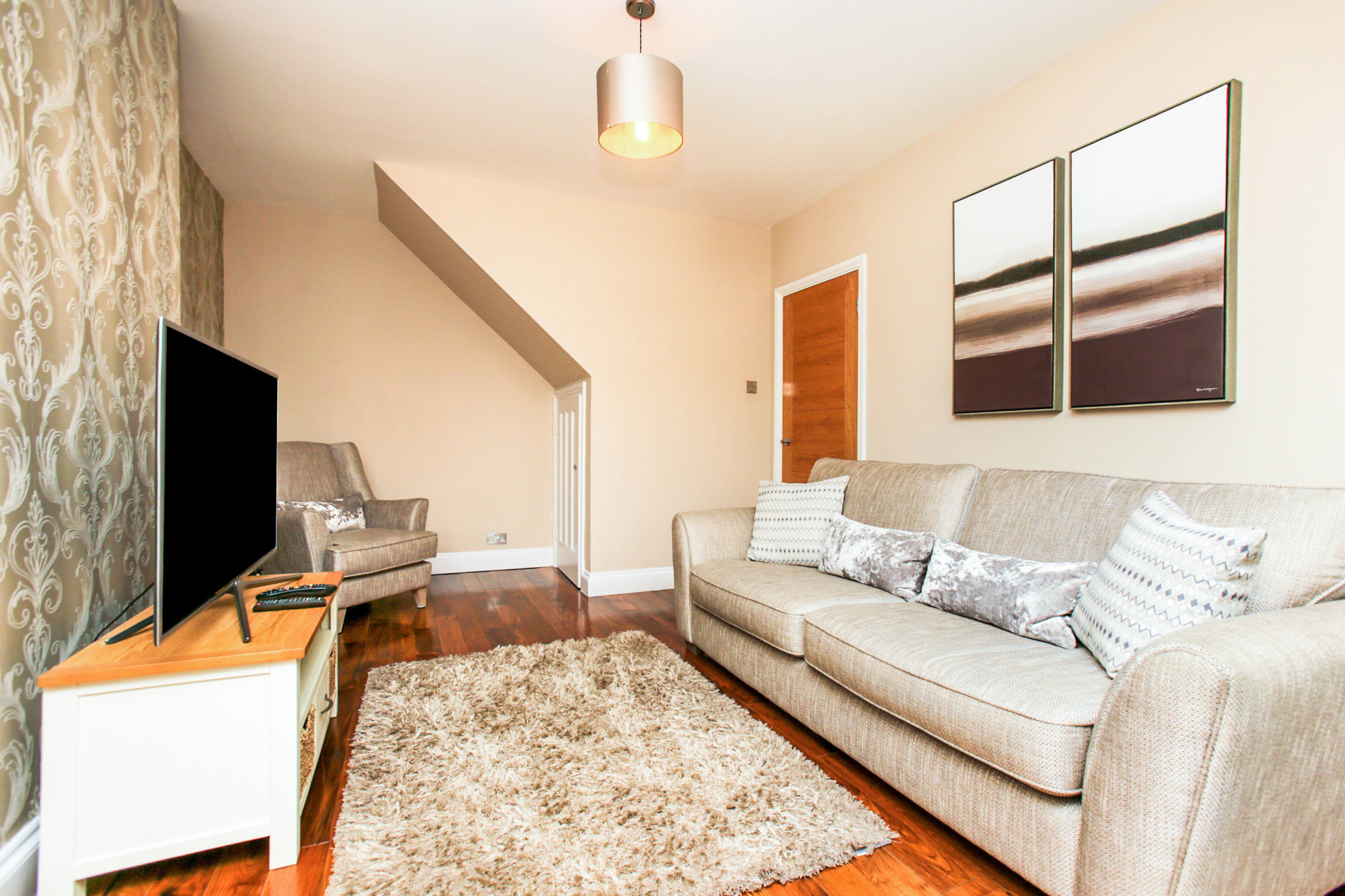 Lounge/Dining Room
