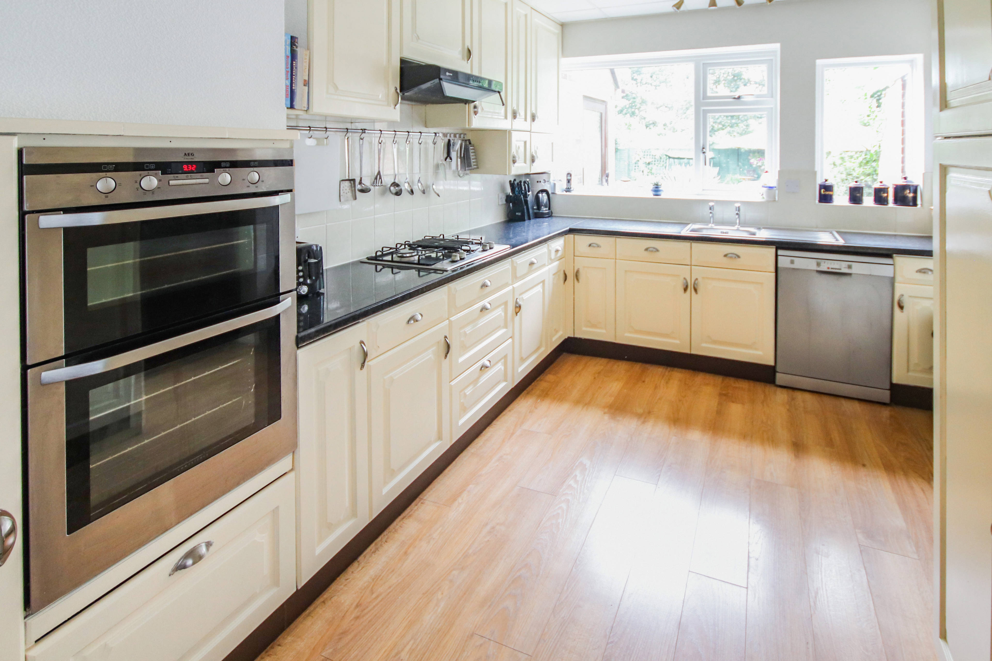 Kitchen/Breakfast