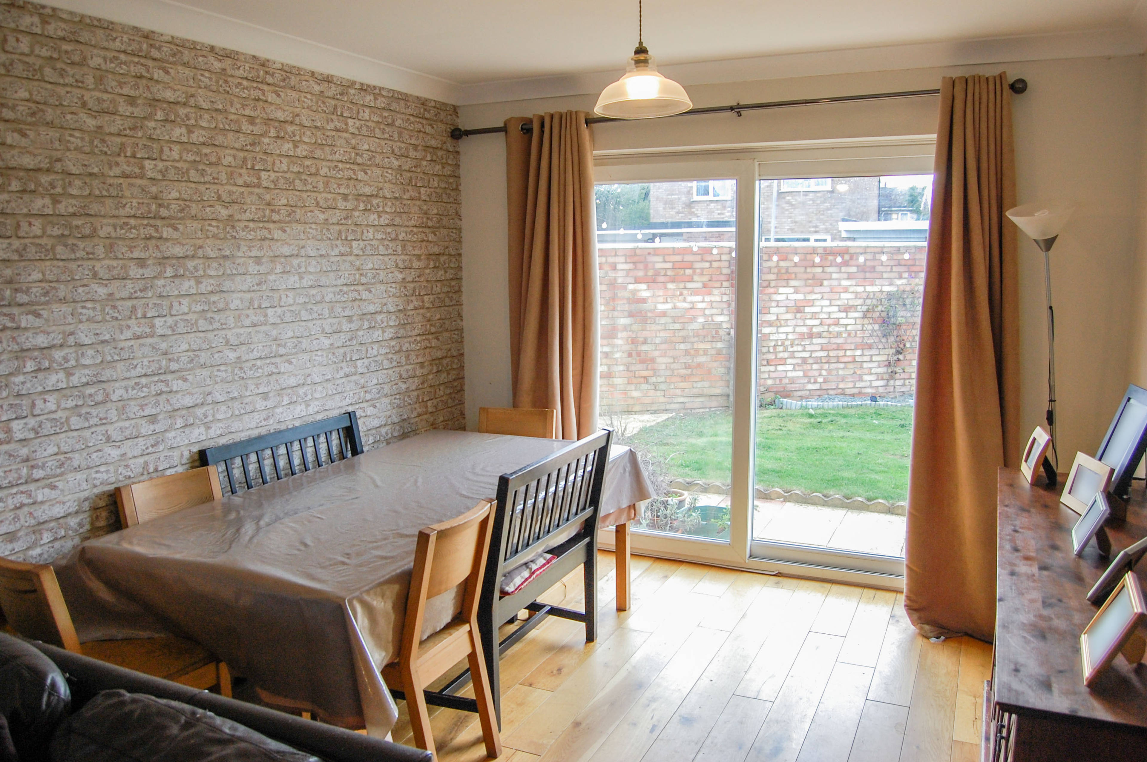 Lounge/Dining Room
