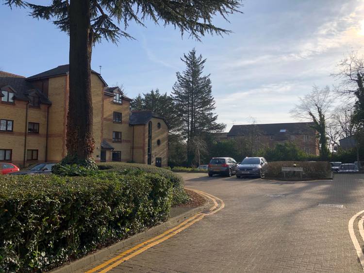 2 bedroom flat