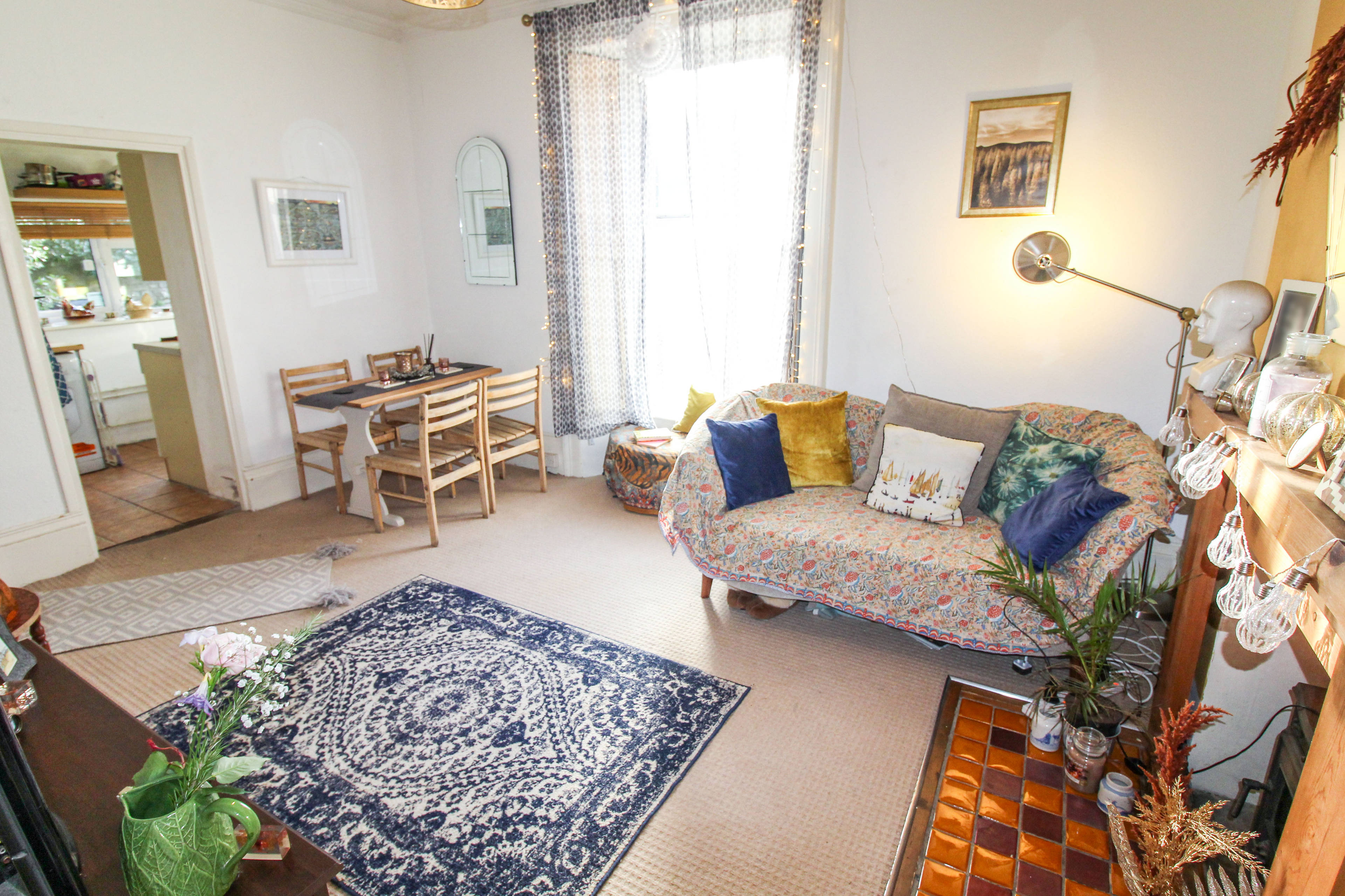Lounge/Dining Room
