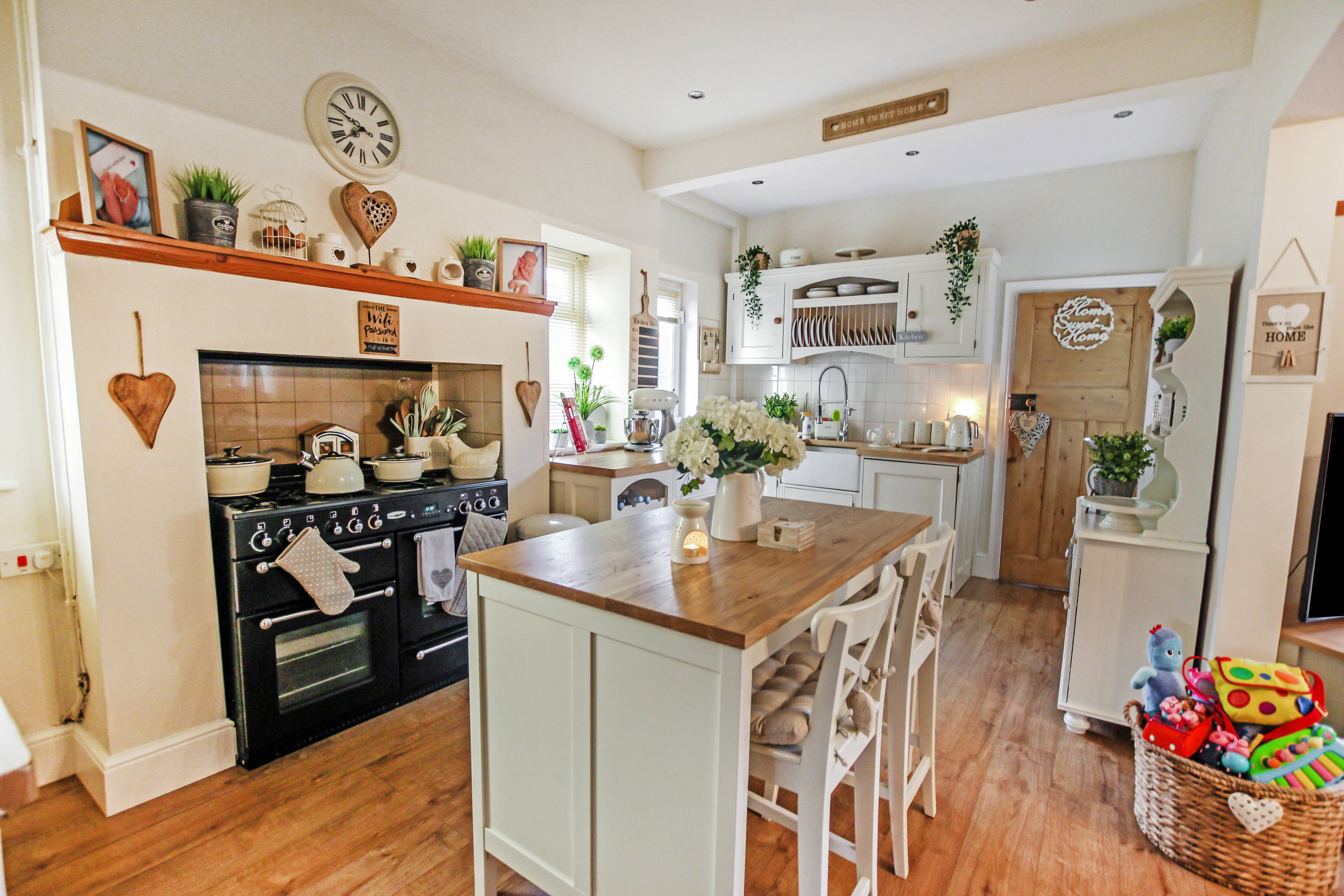 Kitchen/Dining Room