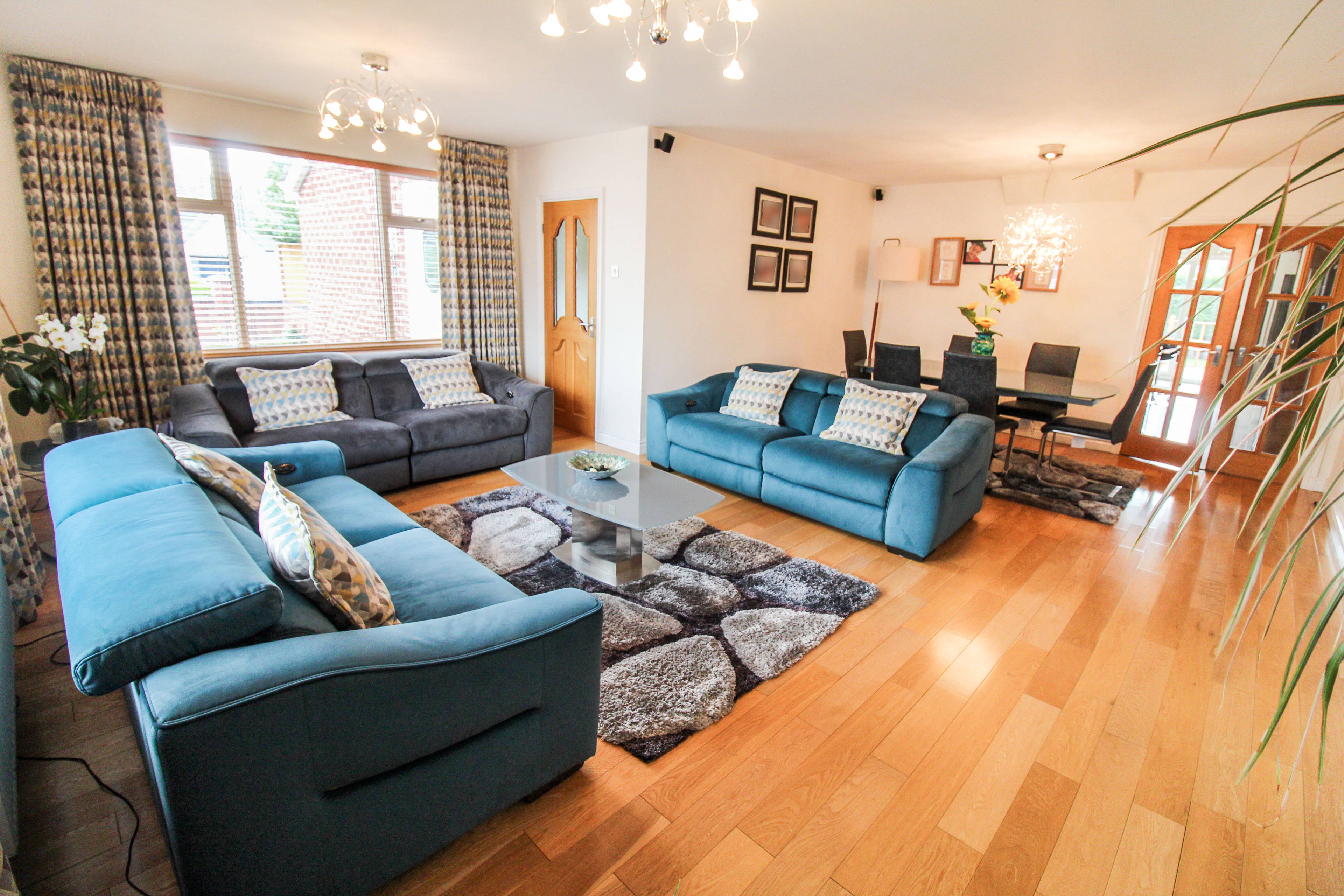 Lounge/Dining Room