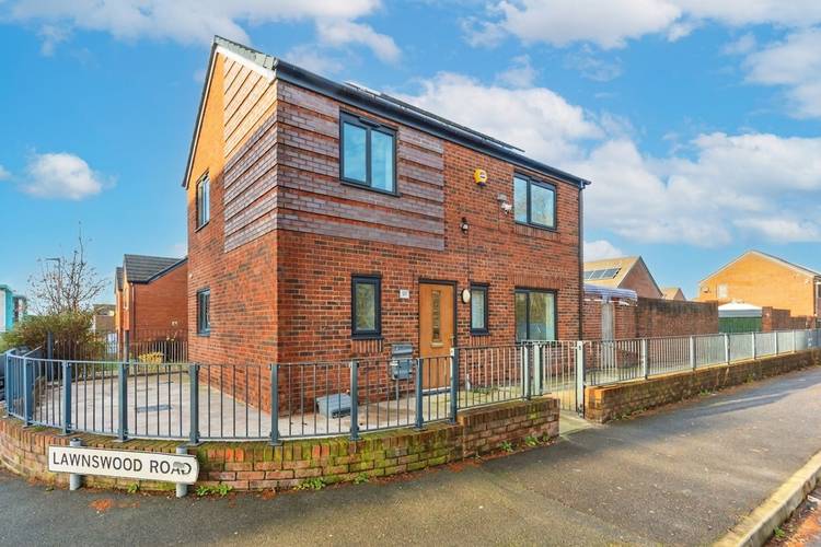 3 bedroom detached house