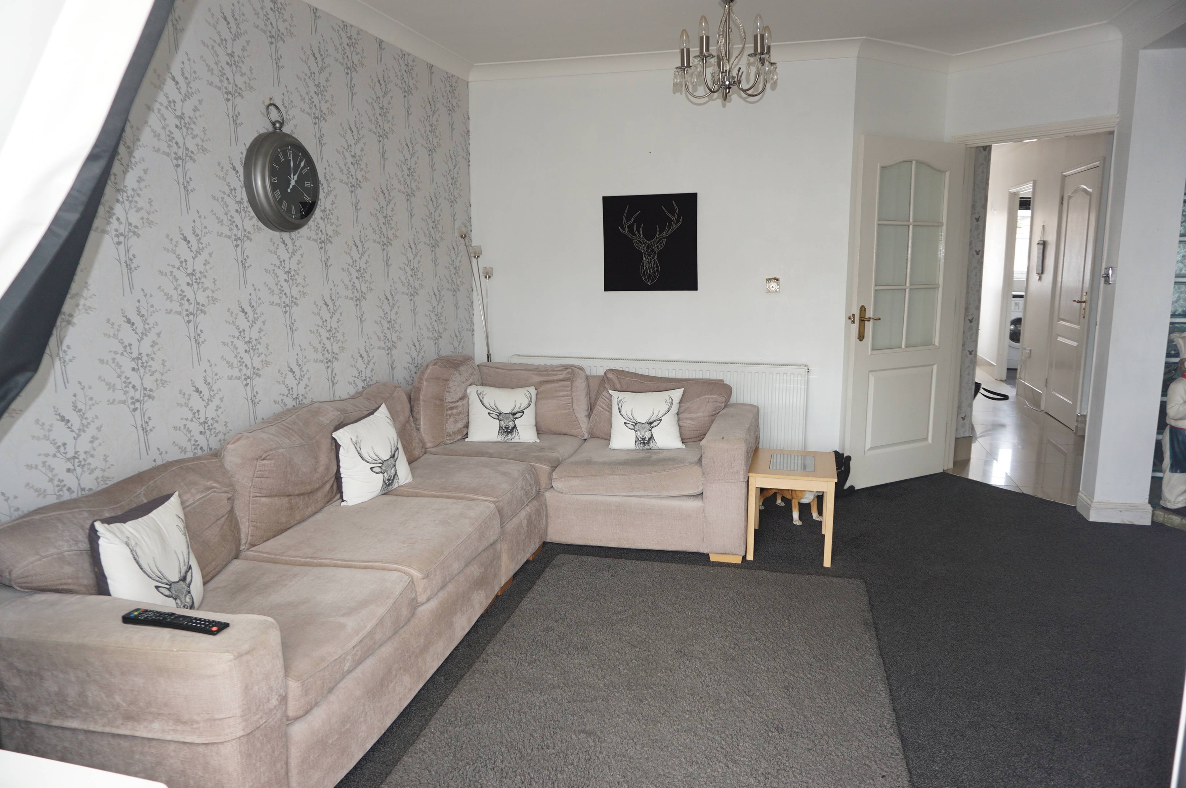 Lounge/Dining Room