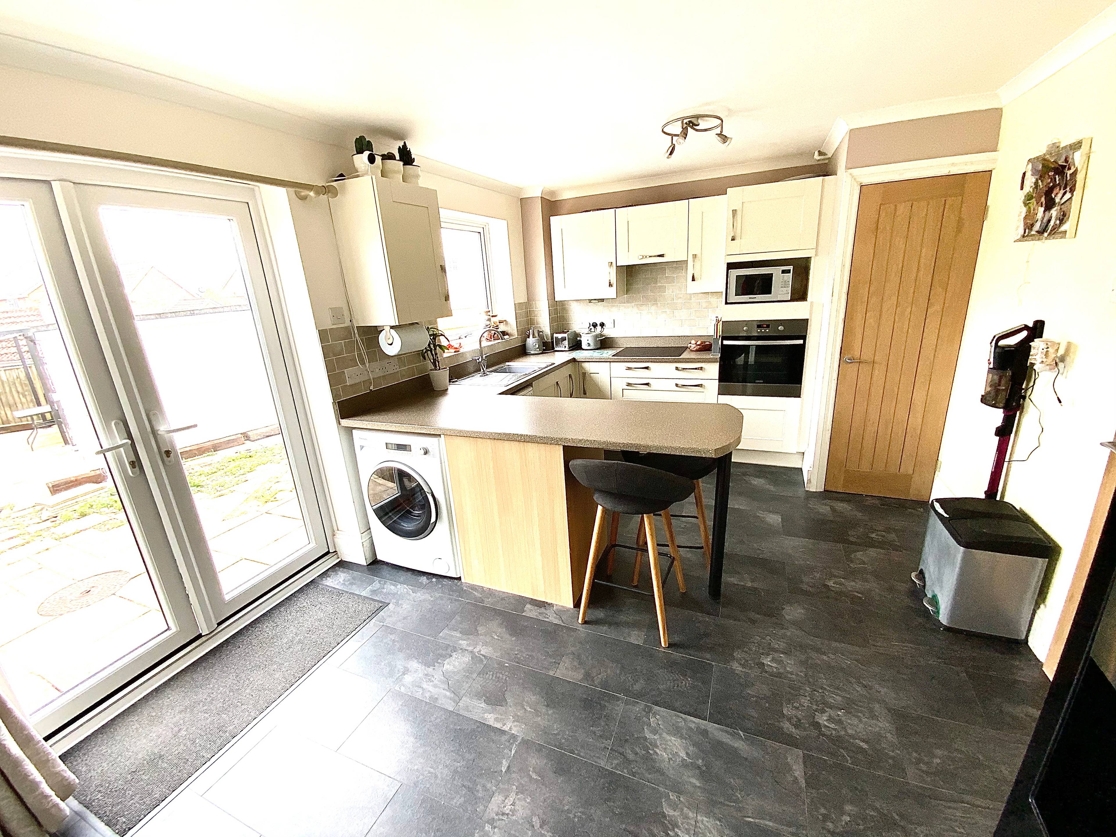 Kitchen/Breakfast