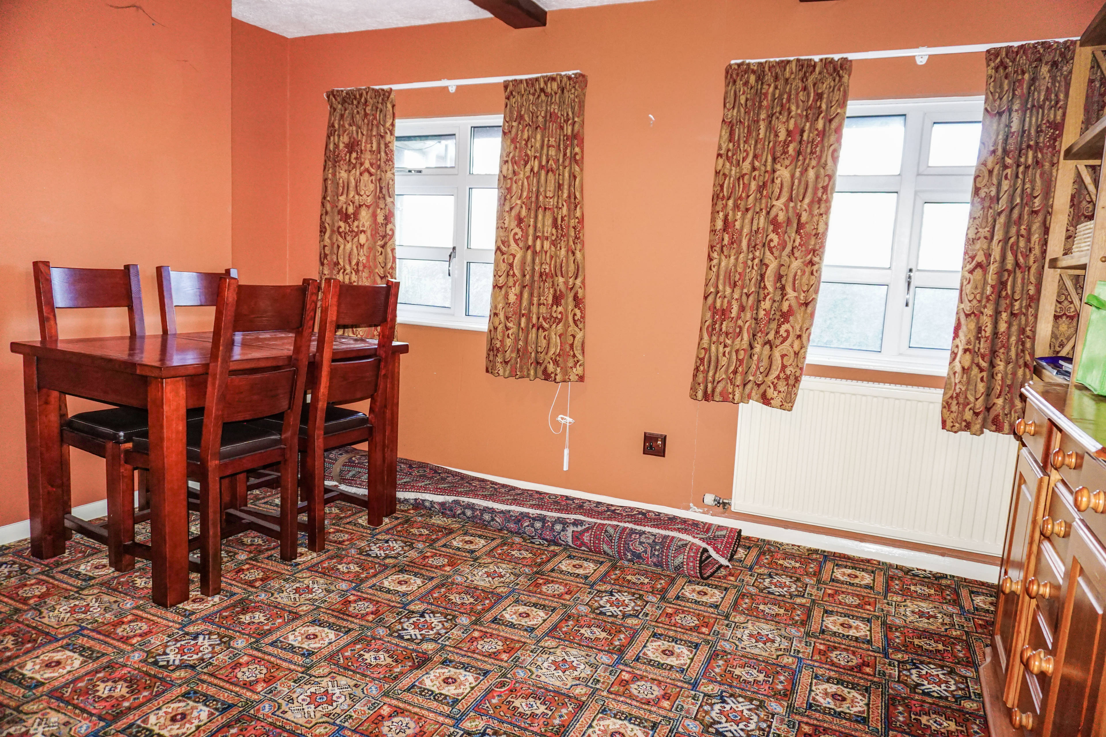 Lounge/Dining Room