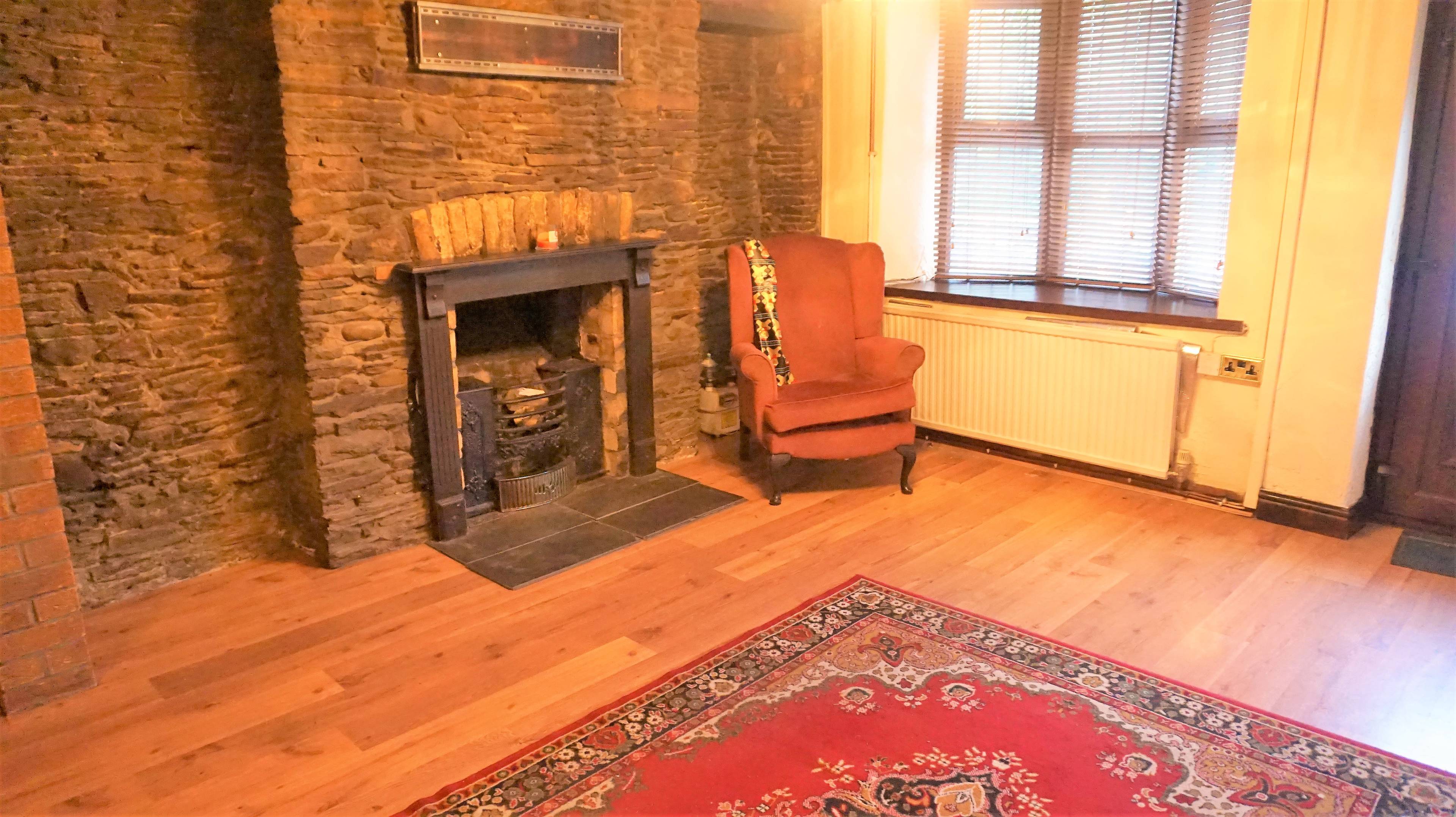 Lounge/Dining Room