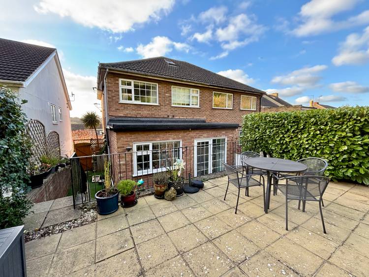 3 bedroom semi-detached house