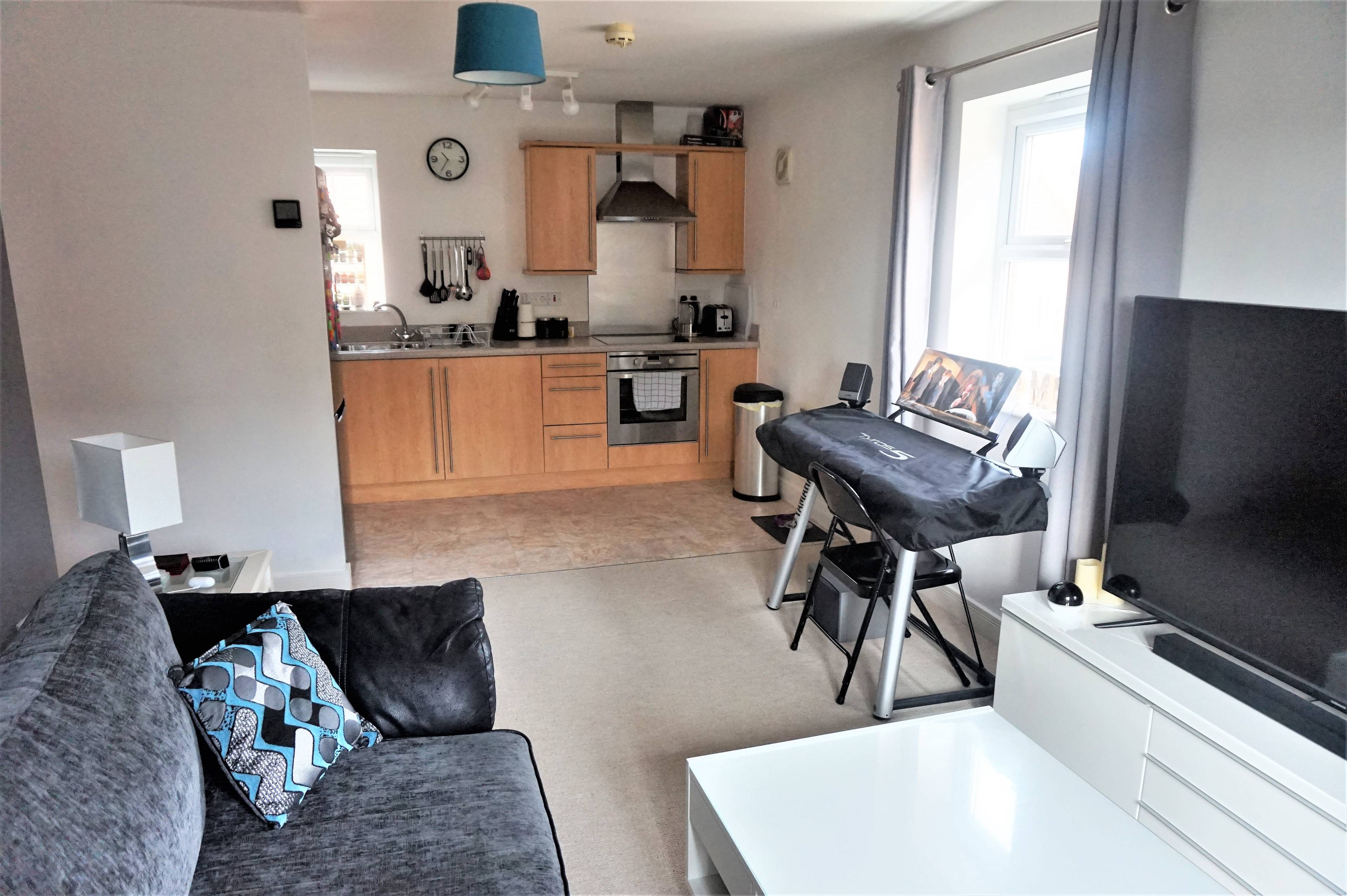 Lounge / Kitchen