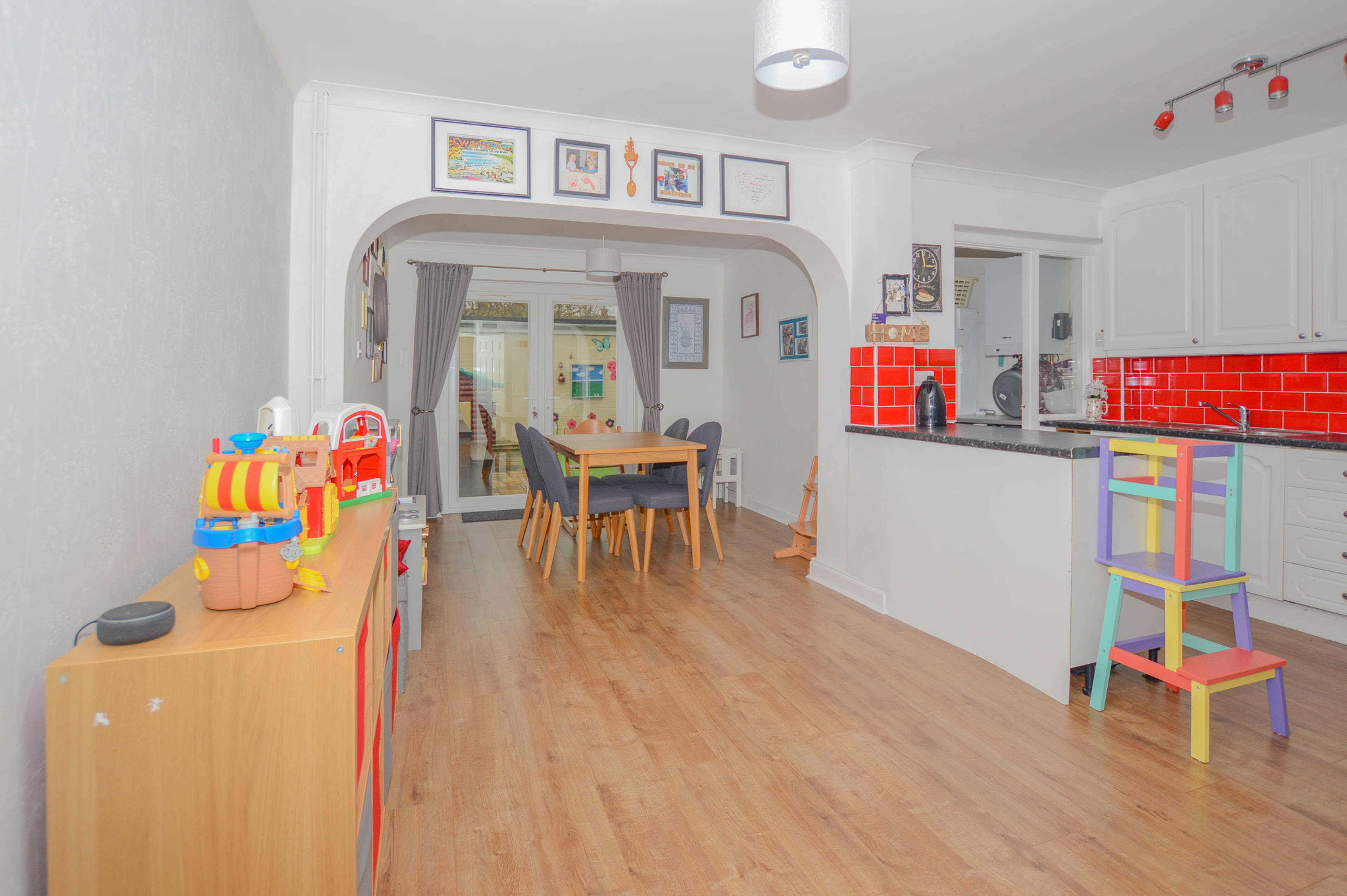 Kitchen/Breakfast