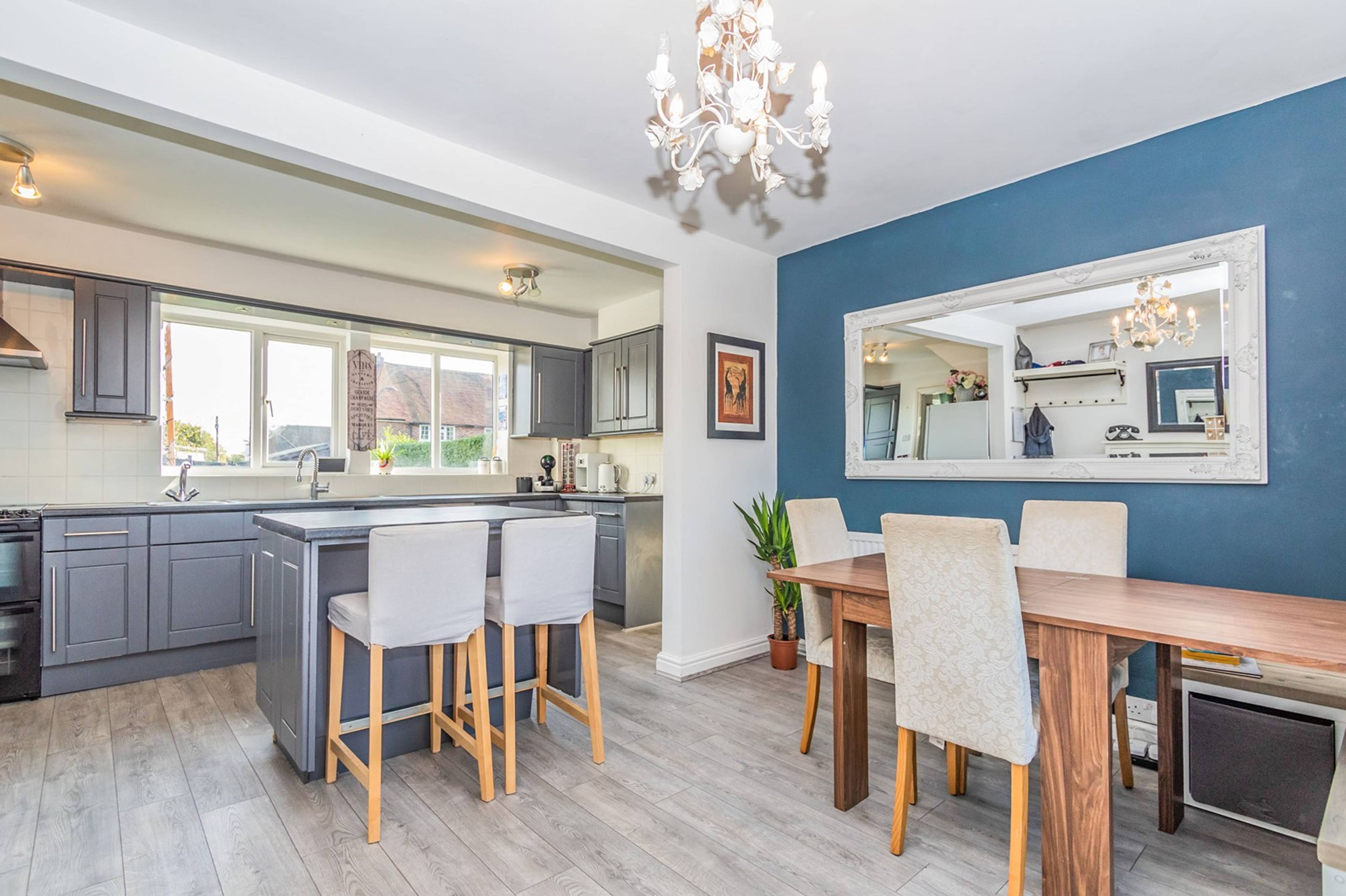 Kitchen/Dining Room