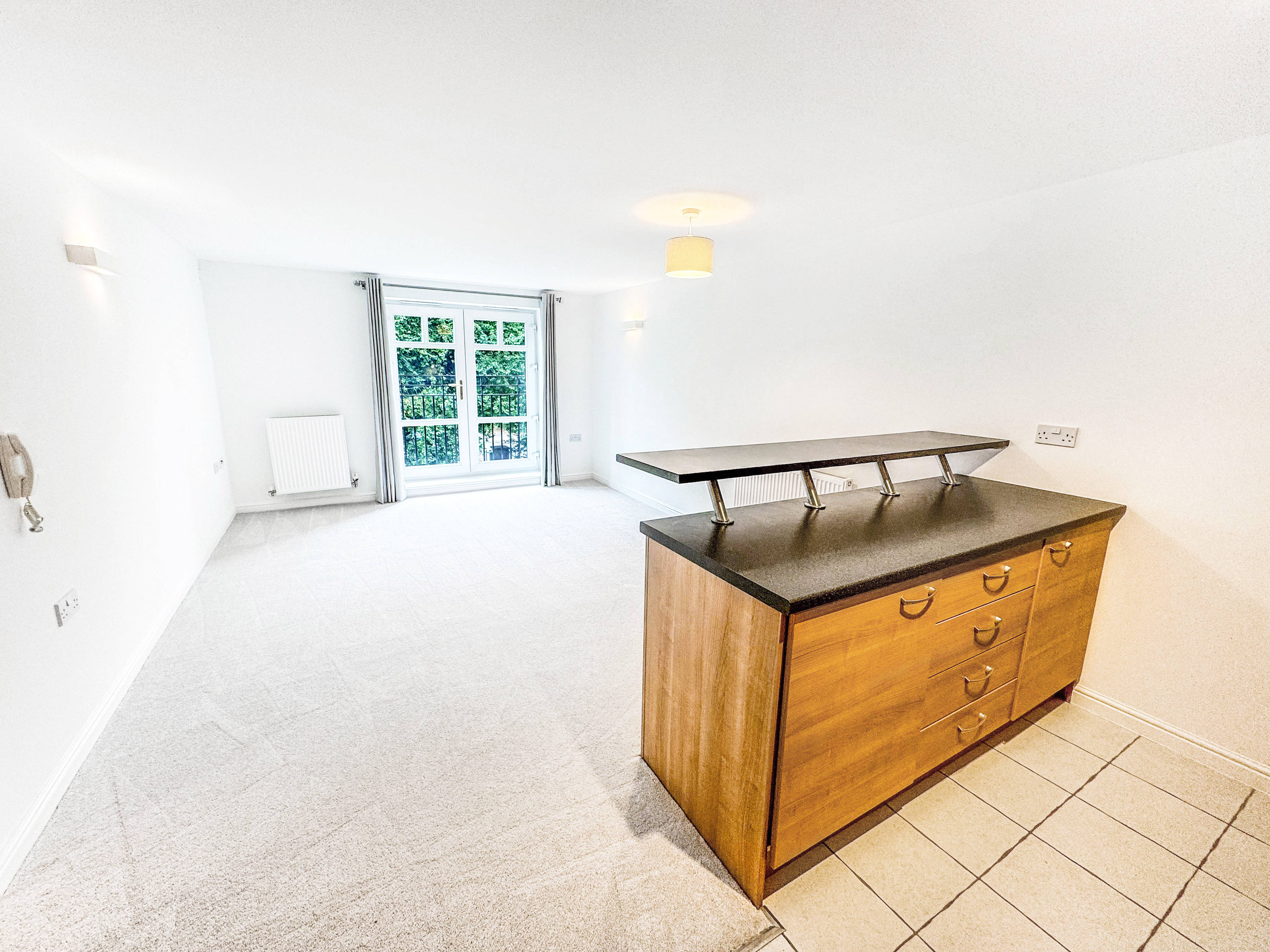 Lounge / Kitchen