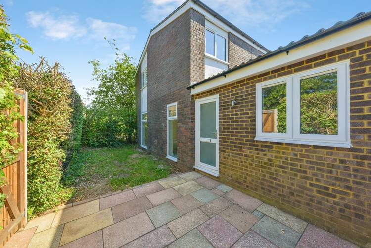 link detached house