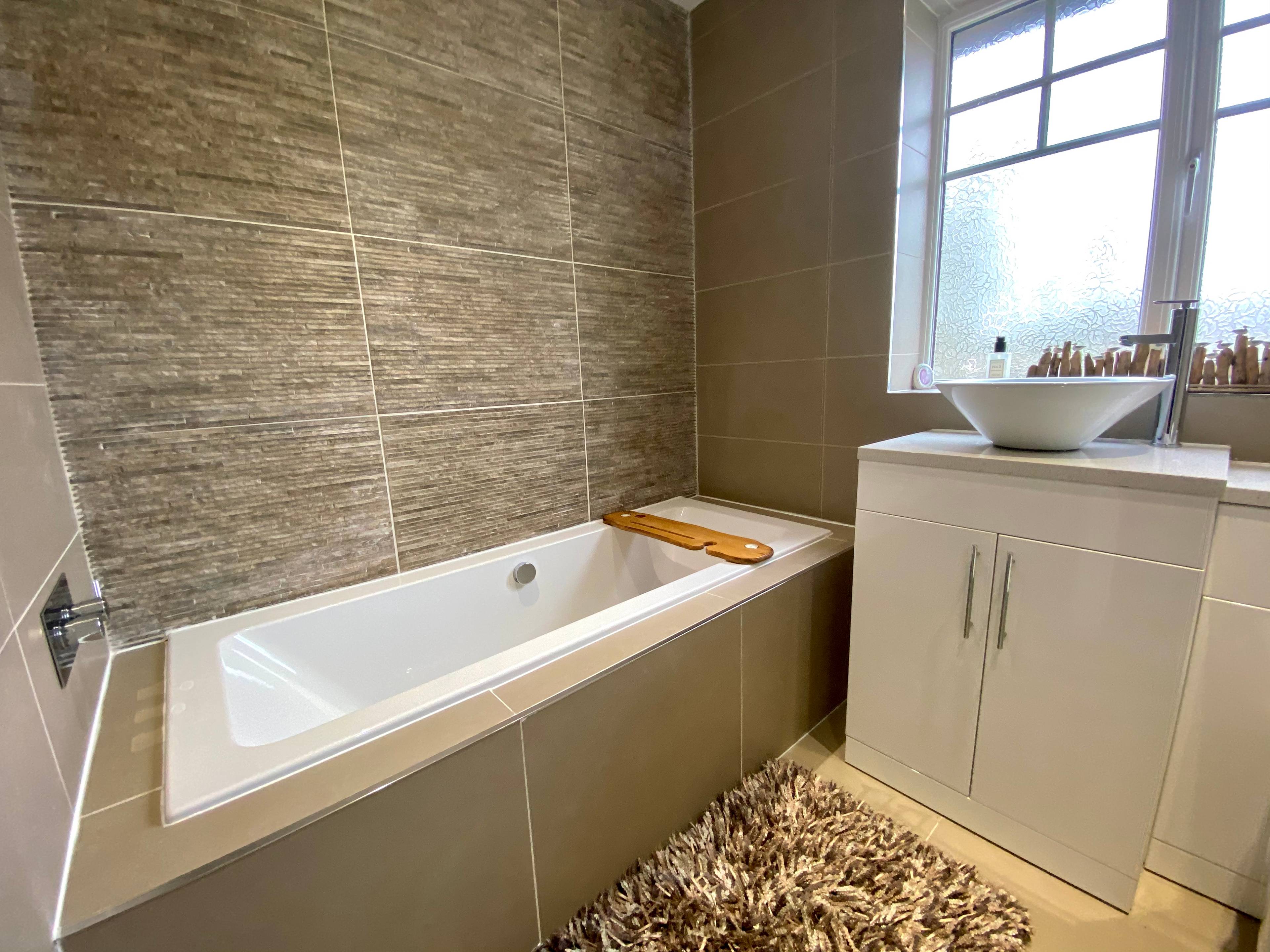 Family Bathroom 