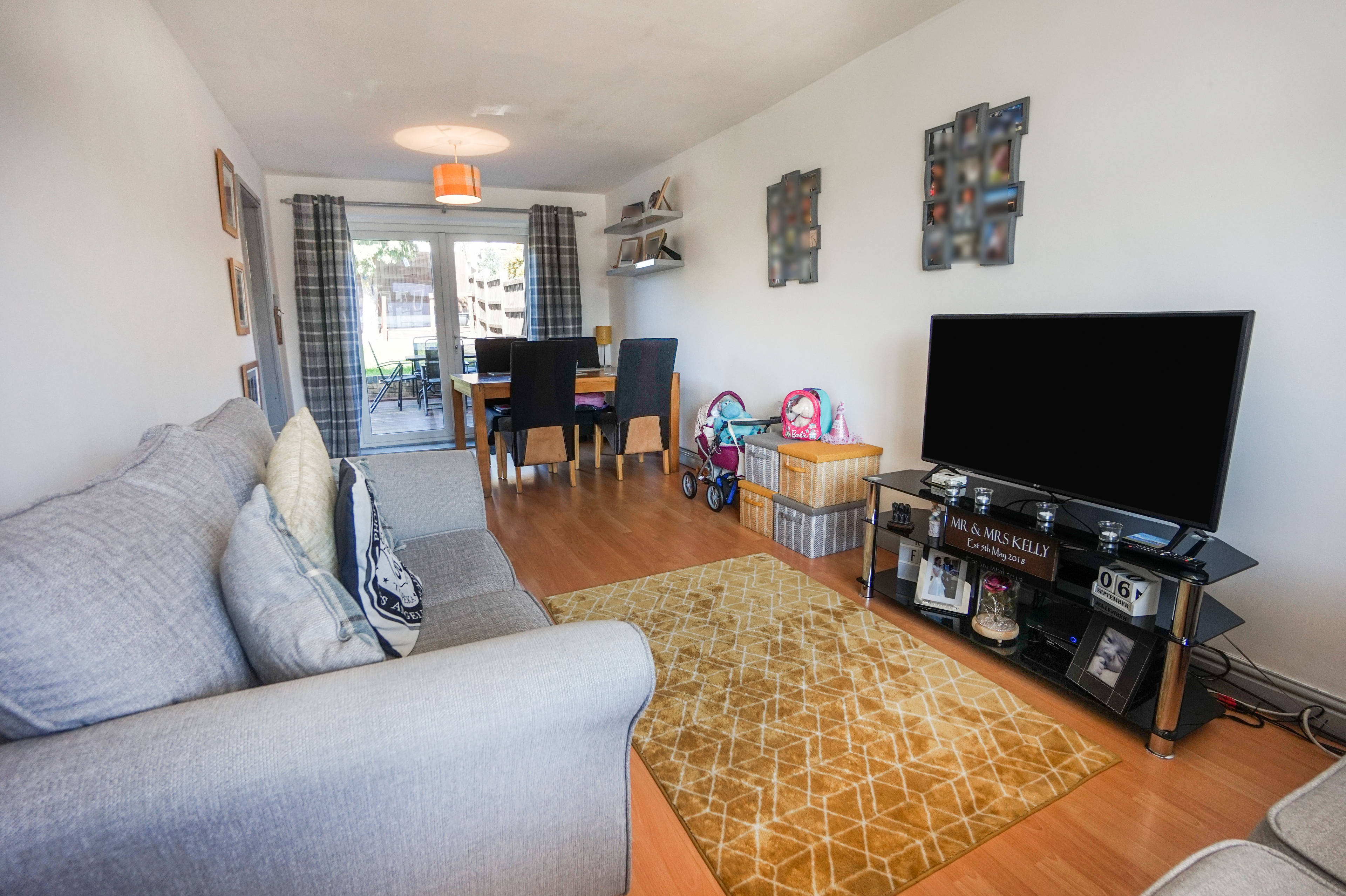 Lounge/Dining Room
