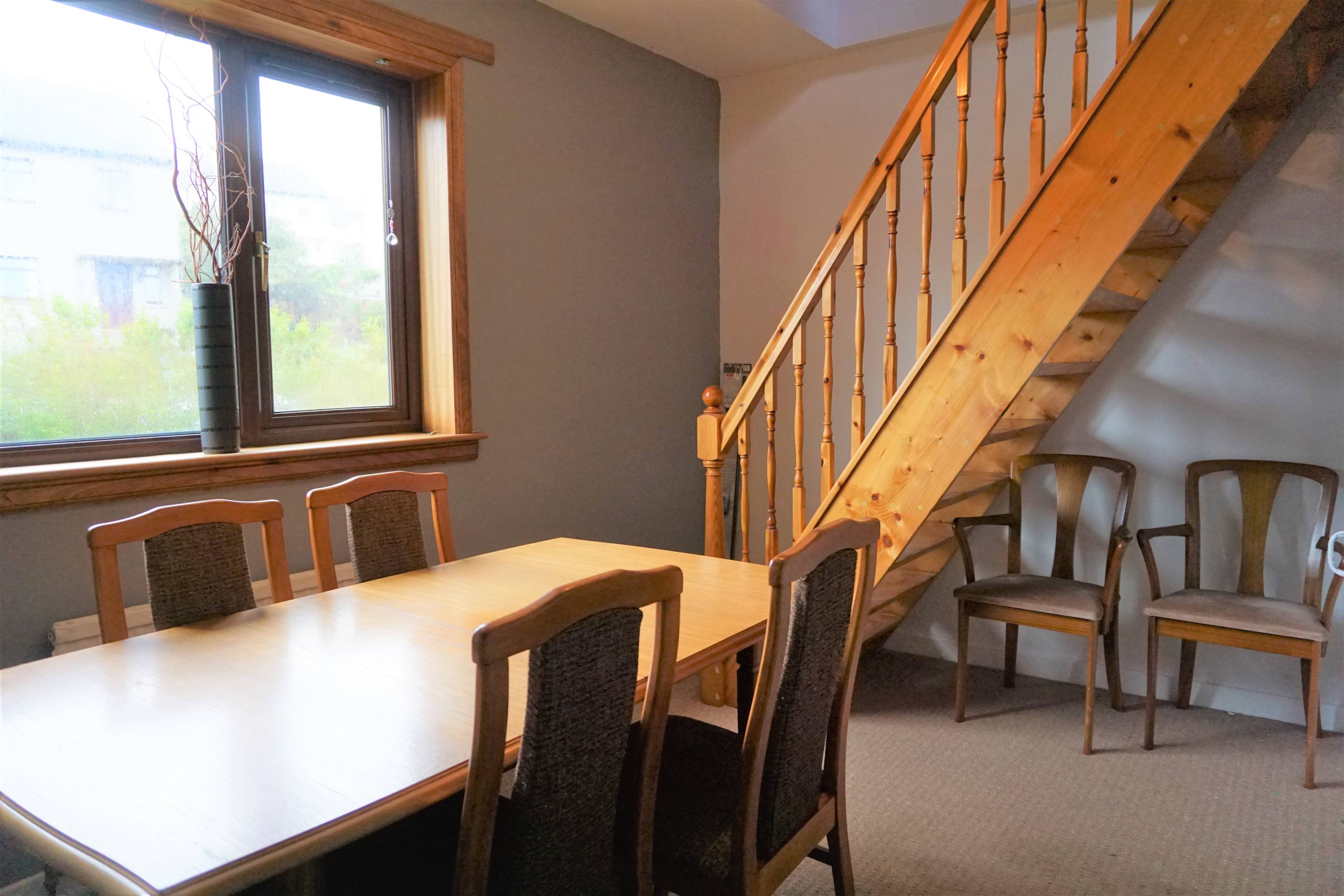 Bed 3 / Dining Room