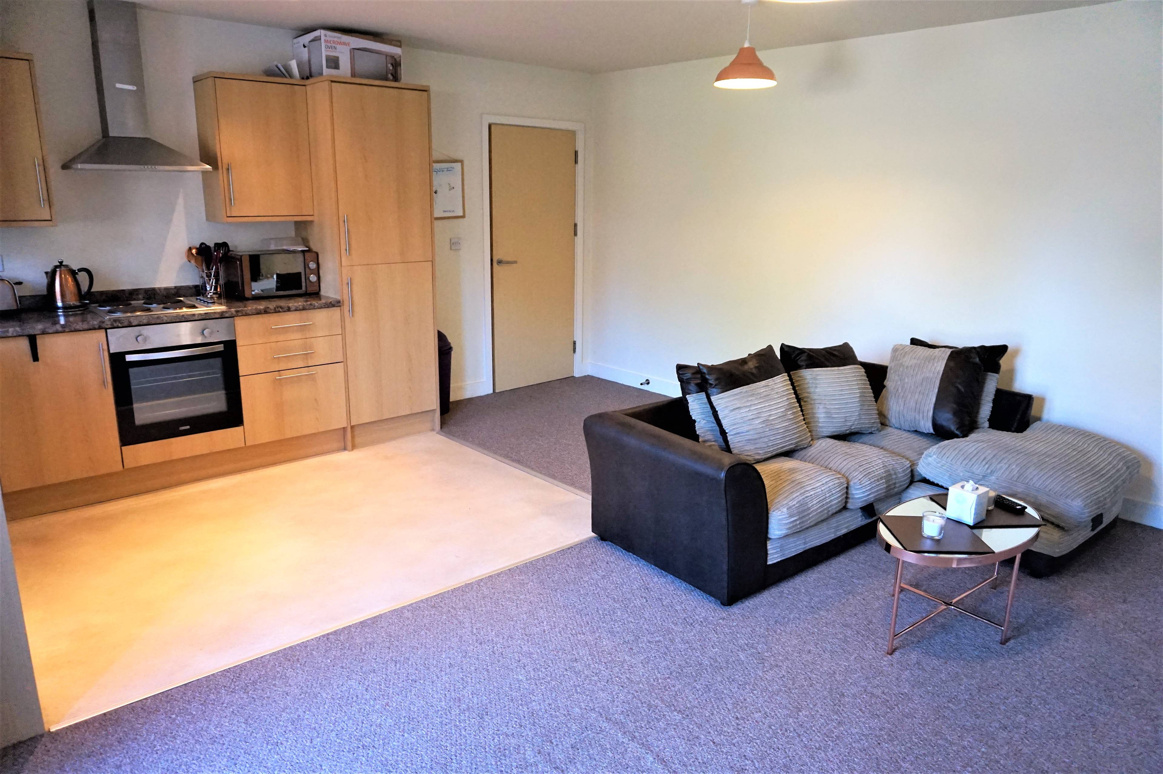 Lounge / Kitchen